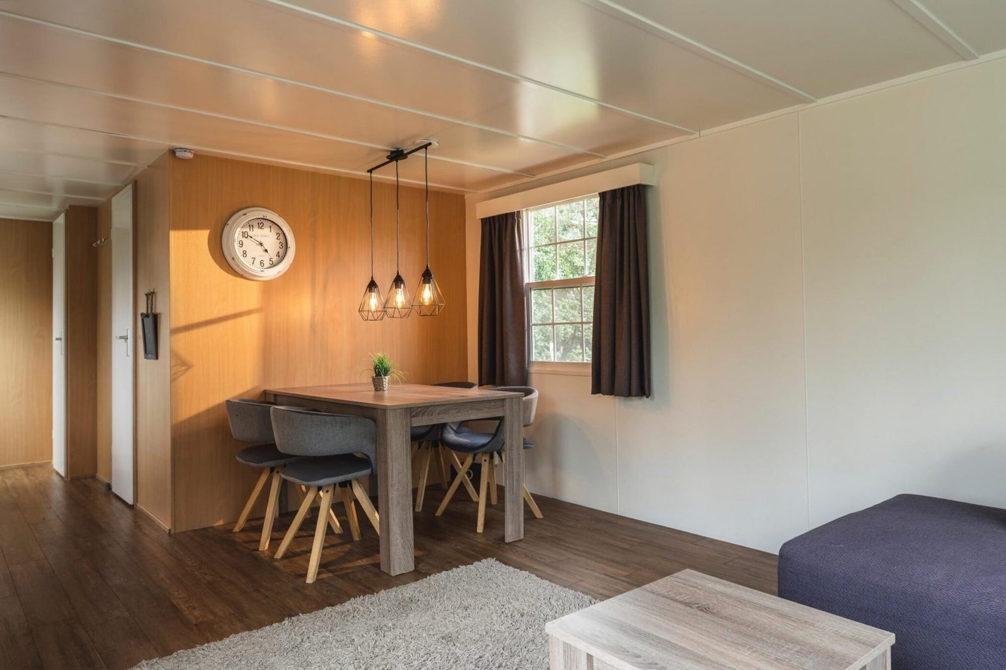 Bungalow near the river I 4 persons - Salle à manger