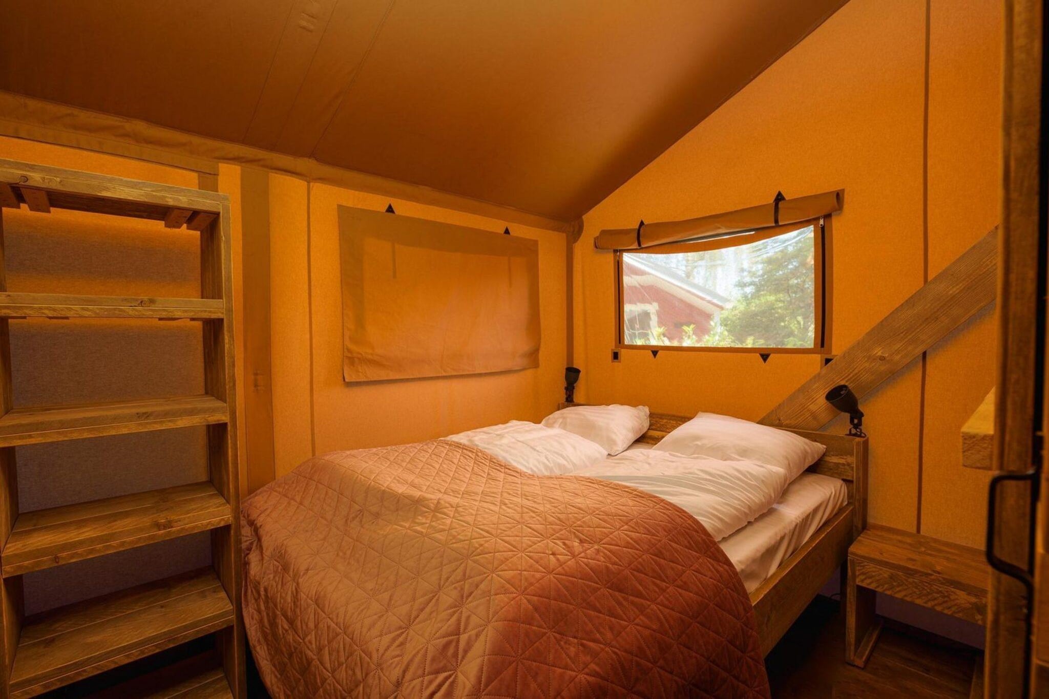Safari tent with private bathroom | 8 people