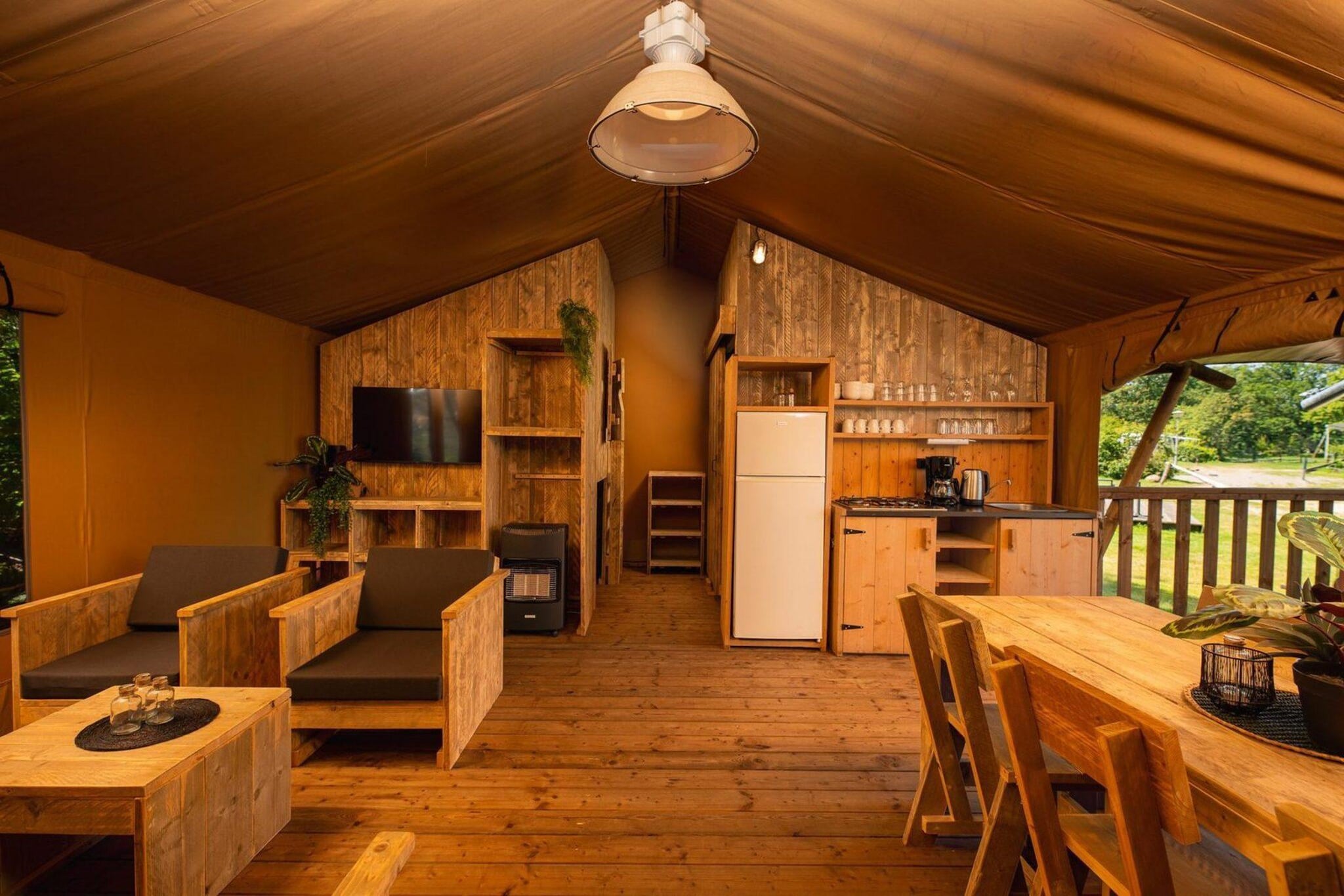 Safari tent with private bathroom | 8 people - Cuisine