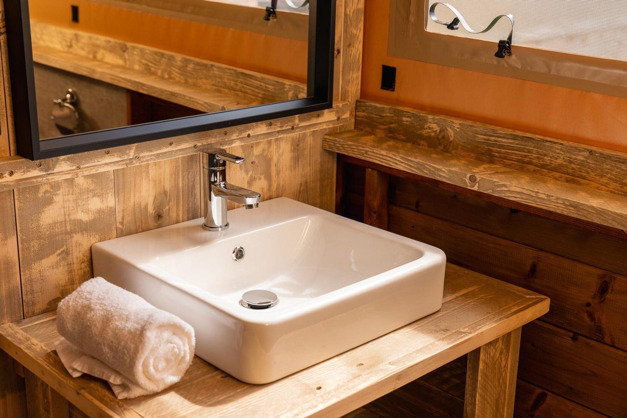 Treehouse tent at the Regge with private sanitary facilities | 6 people - Badkamer