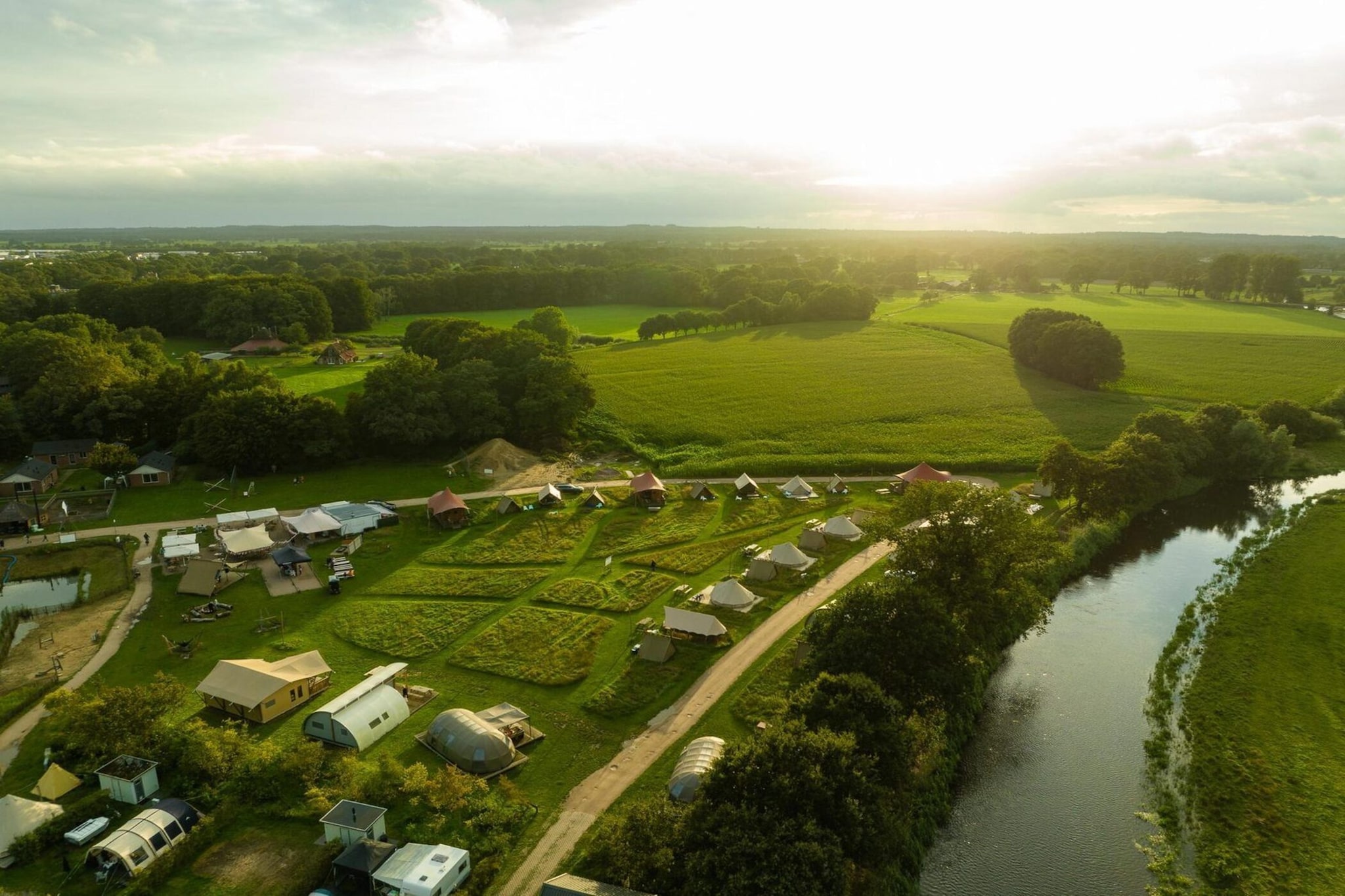 Group accommodation (6x luxury glamping tent) I 32 people - Zones été à 1 km