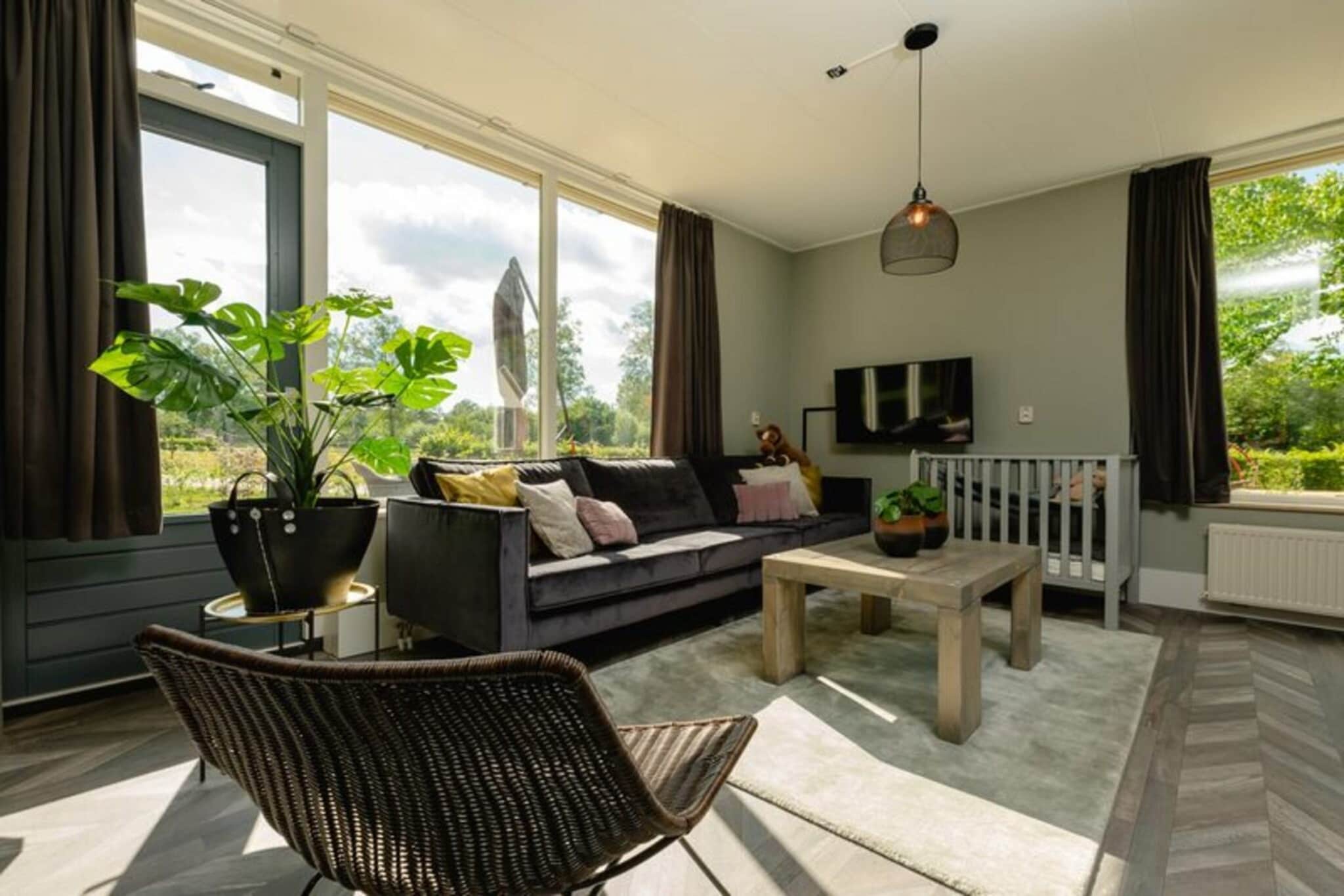 Children's bungalow with bubble tub I 6 persons - Woonkamer