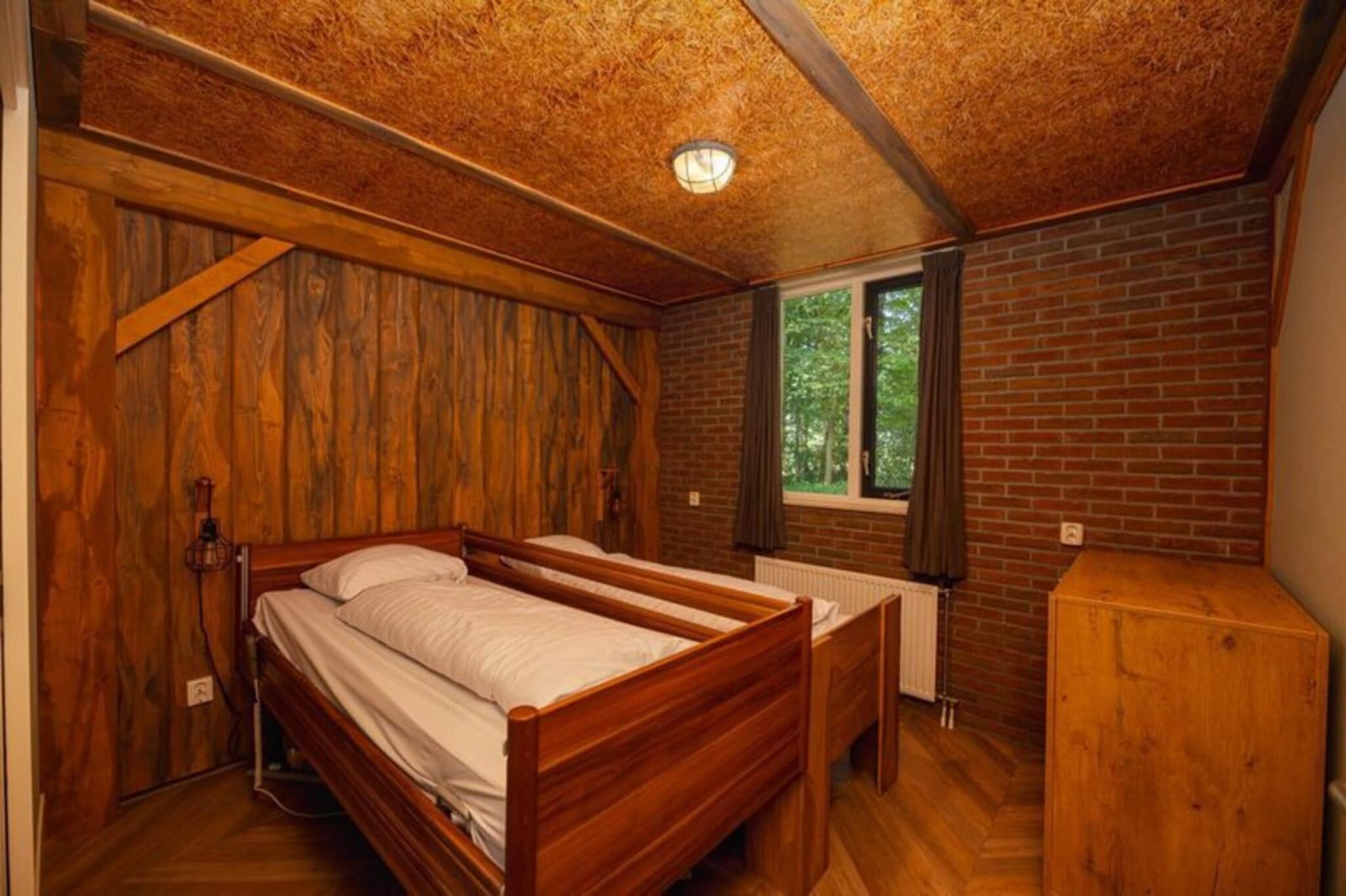 Custom children's bungalow 'Farm' with hot bubble tub | 8 people - Slaapkamer