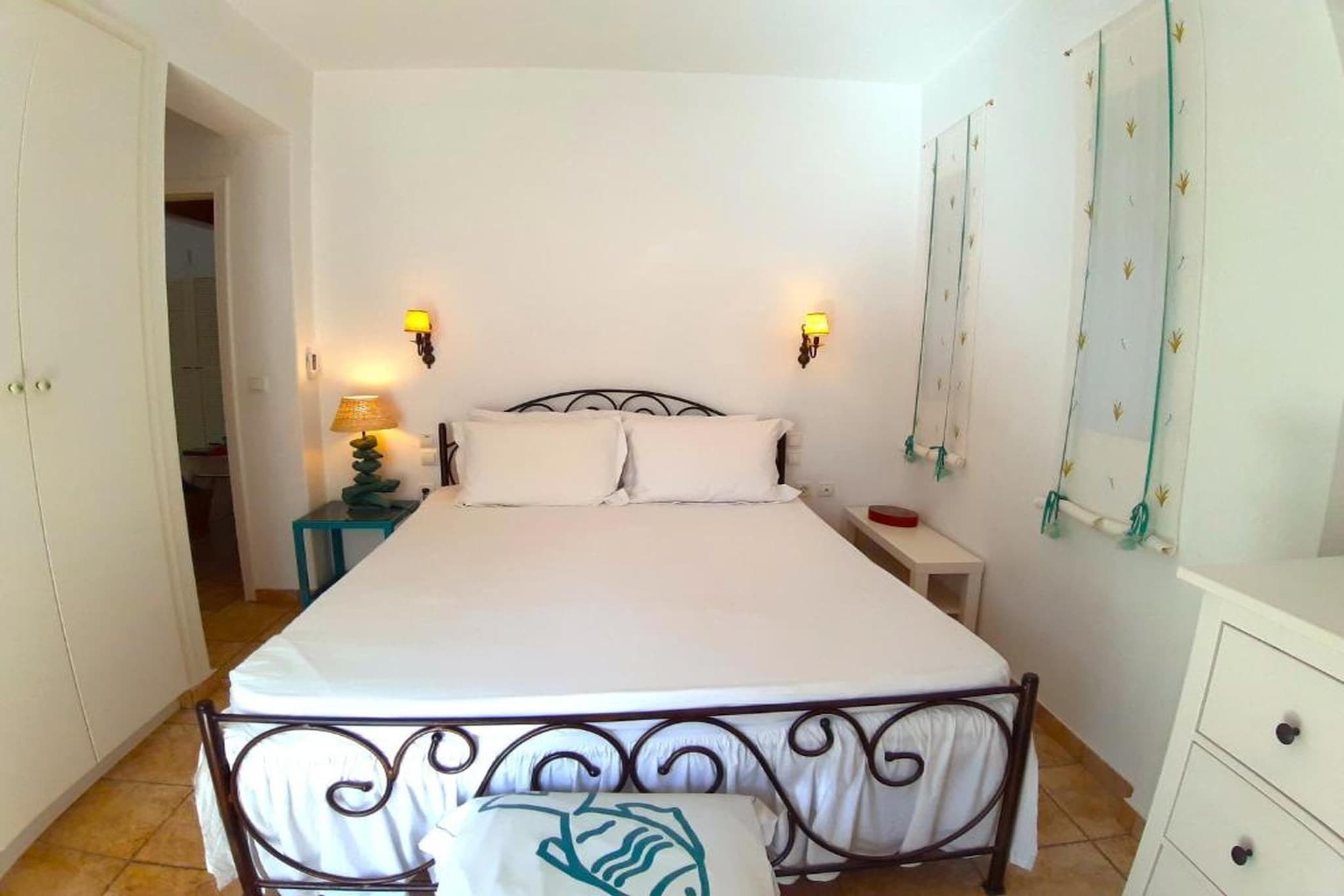 Beachfront Skaloma Villa-Slaapkamer