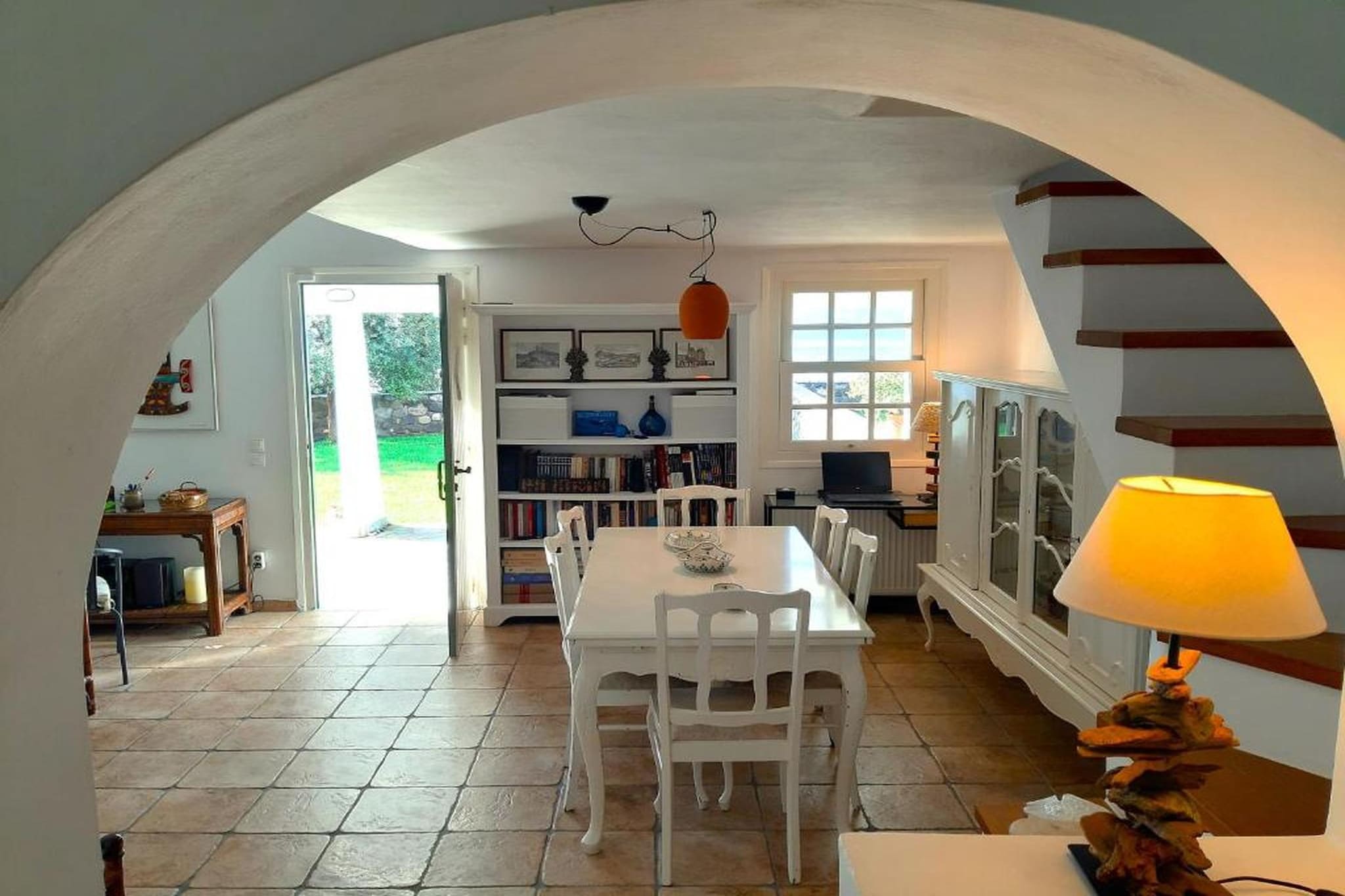 Beachfront Skaloma Villa-Eetkamer