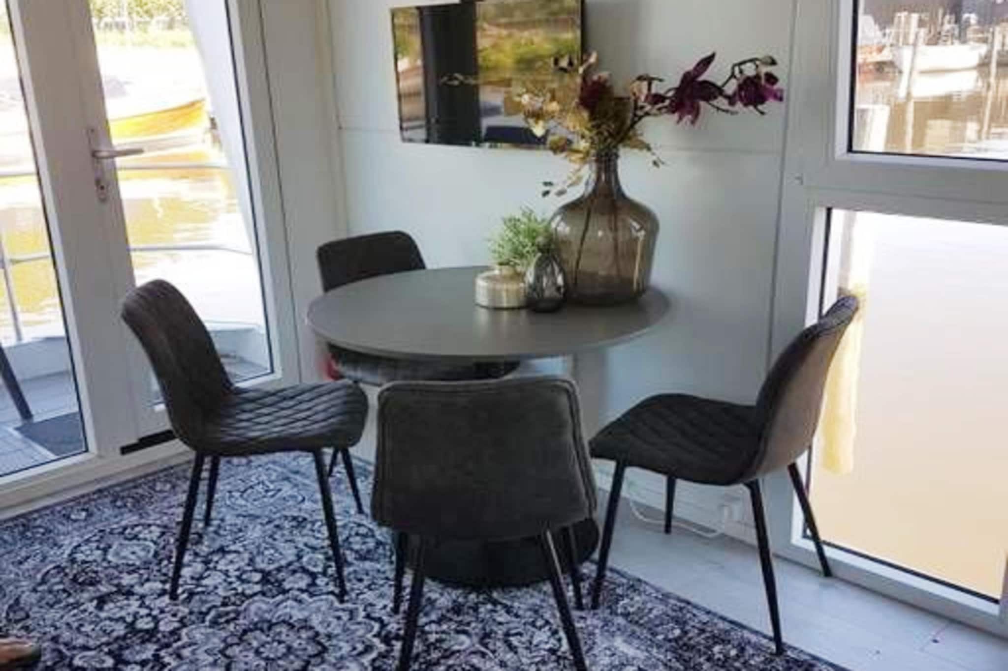 Havenlodge with roof terrace and balcony (4 pers) in Amsterdam