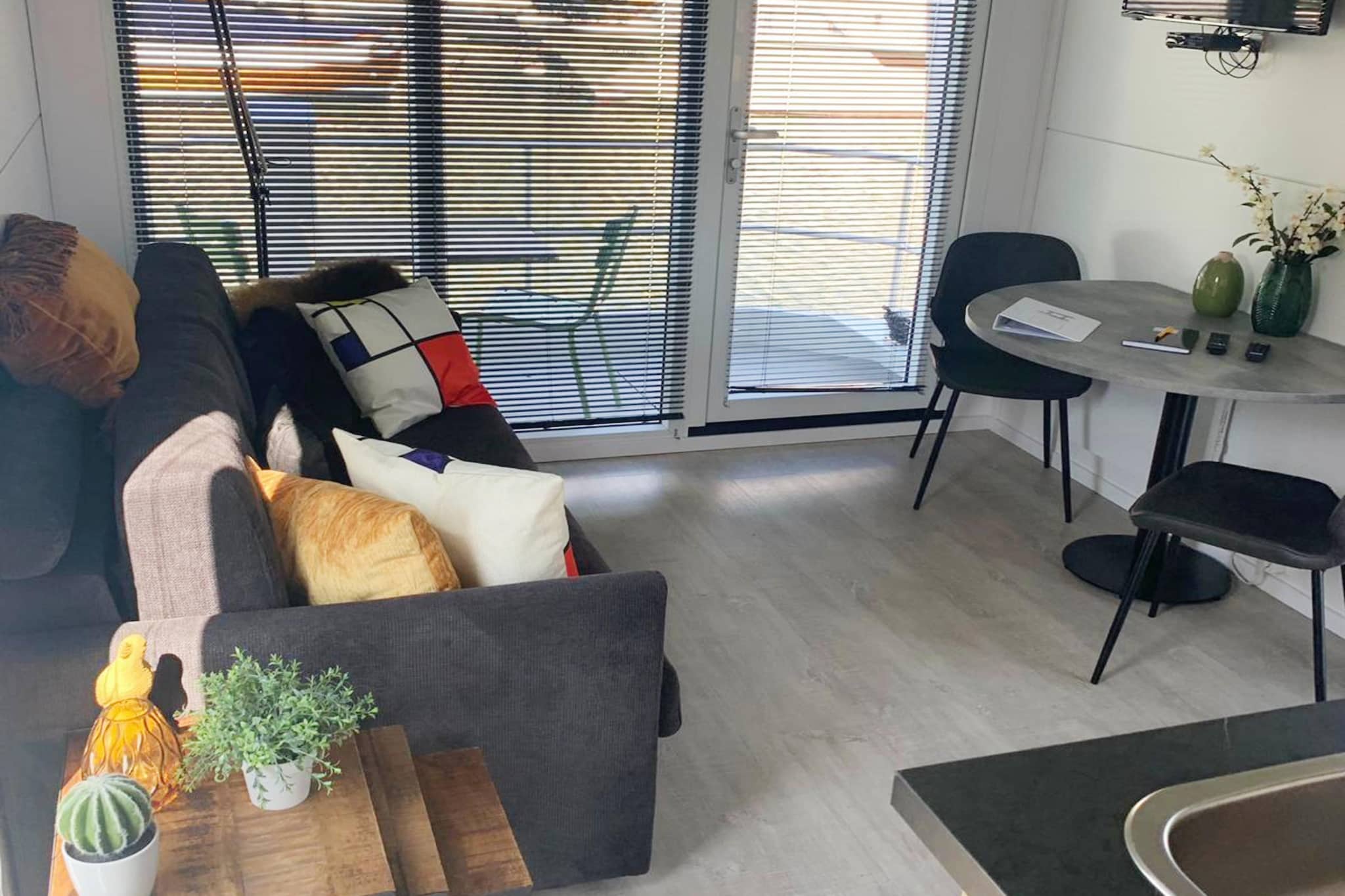 Havenlodge with roof terrace and balcony (4 pers) in Amsterdam - Living room