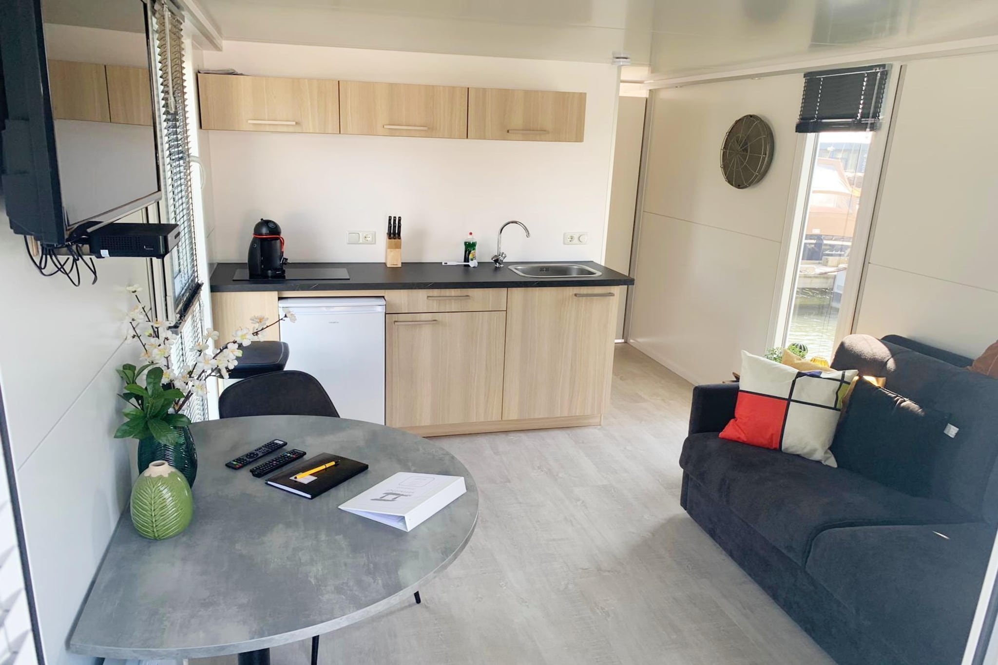 Havenlodge with roof terrace and balcony (4 pers) in Amsterdam - Living room