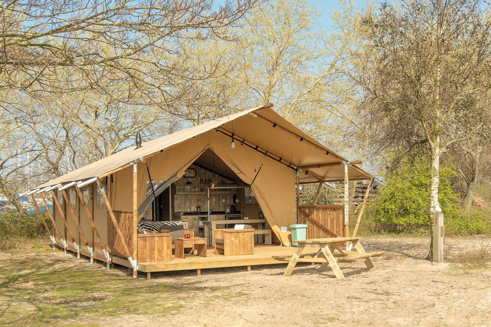 Safari Lodge XL 6 p, with private sanitary facilities - Extérieur été