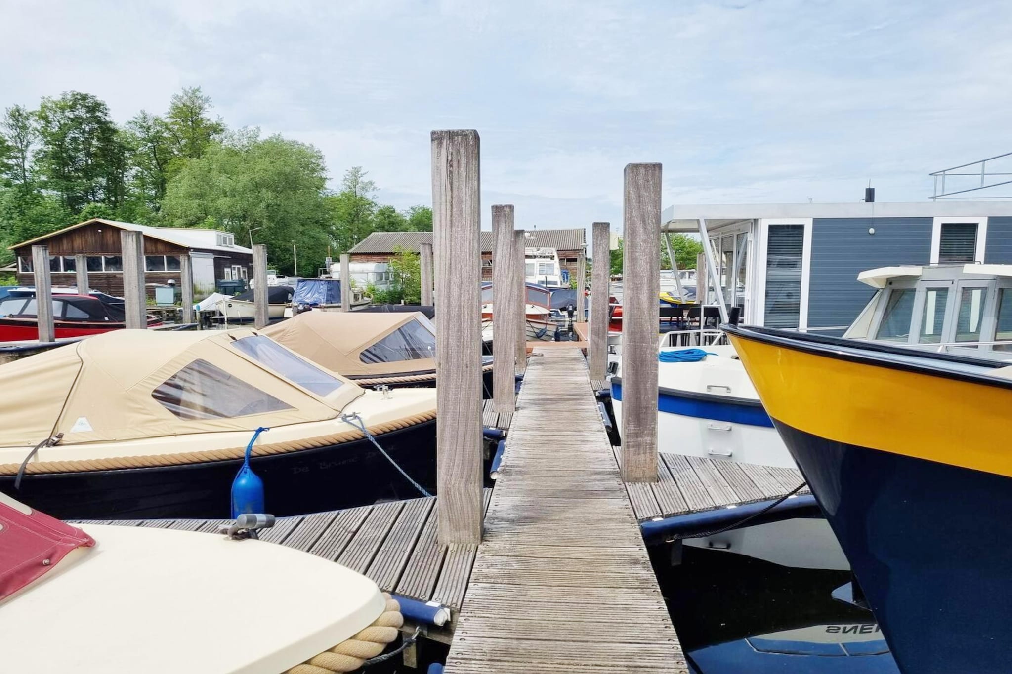 Houseboat with roof terrace and balcony (4 pers) "De Hoop" - Gebiete Sommer 1 km