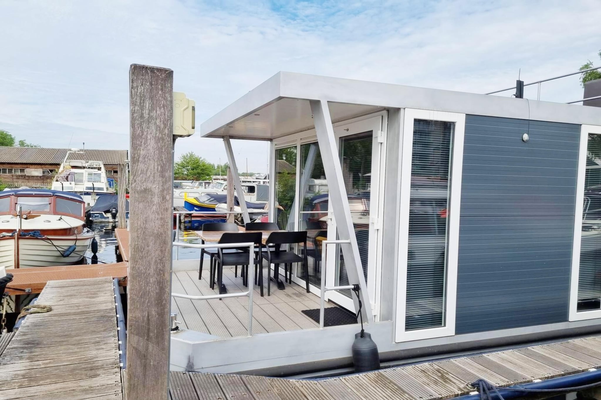 Houseboat with roof terrace and balcony (4 pers) "De Hoop" - Terrasse/Balkon