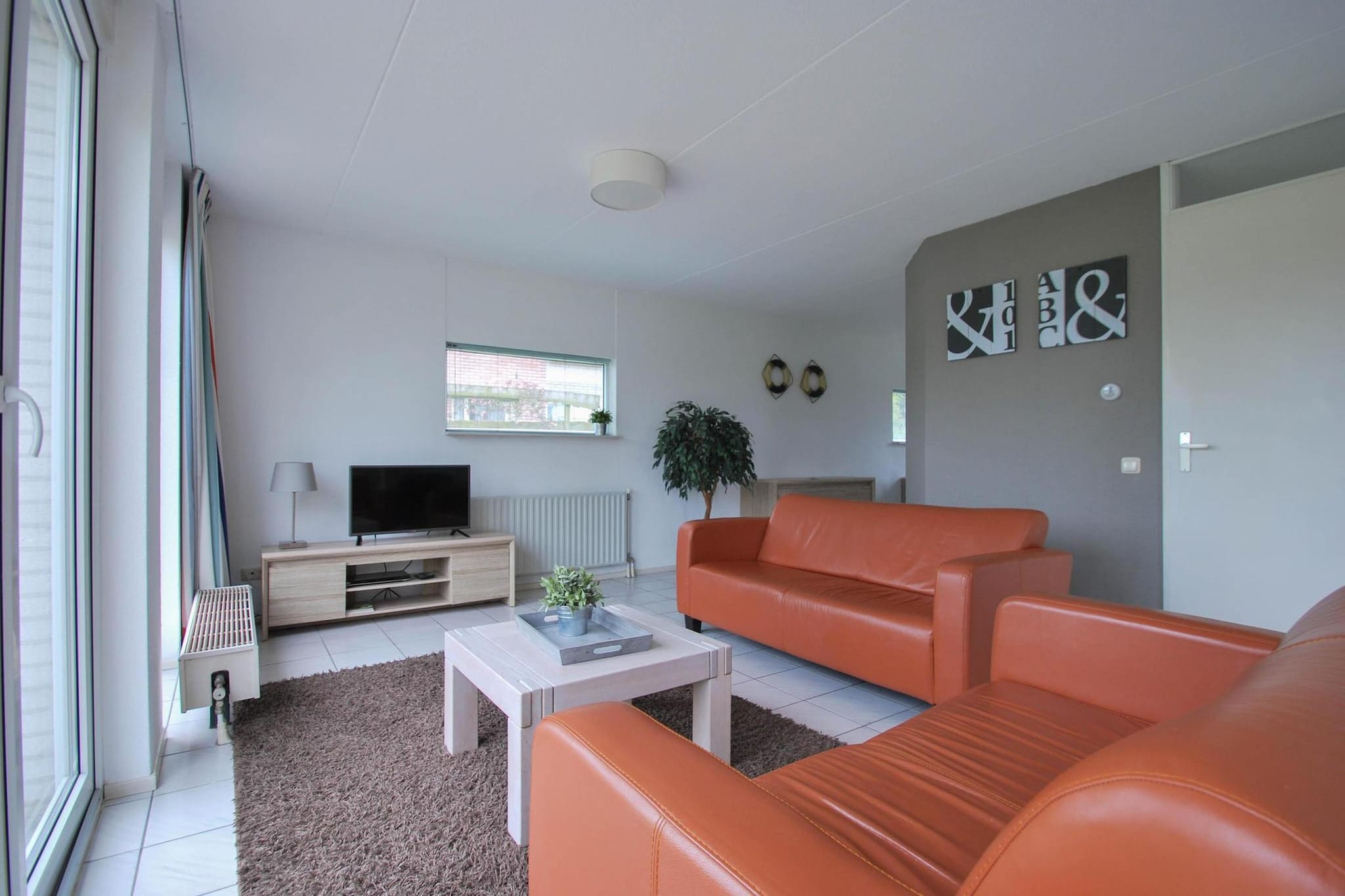 Solo - 6 persons - Living room
