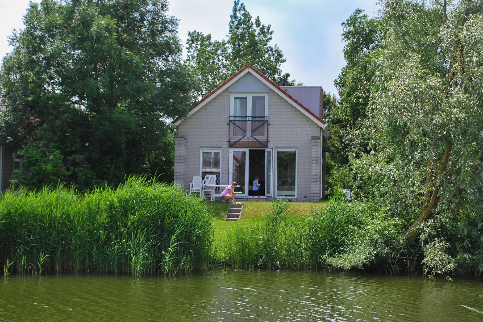 Solo - 6 persons - Exterior in summer
