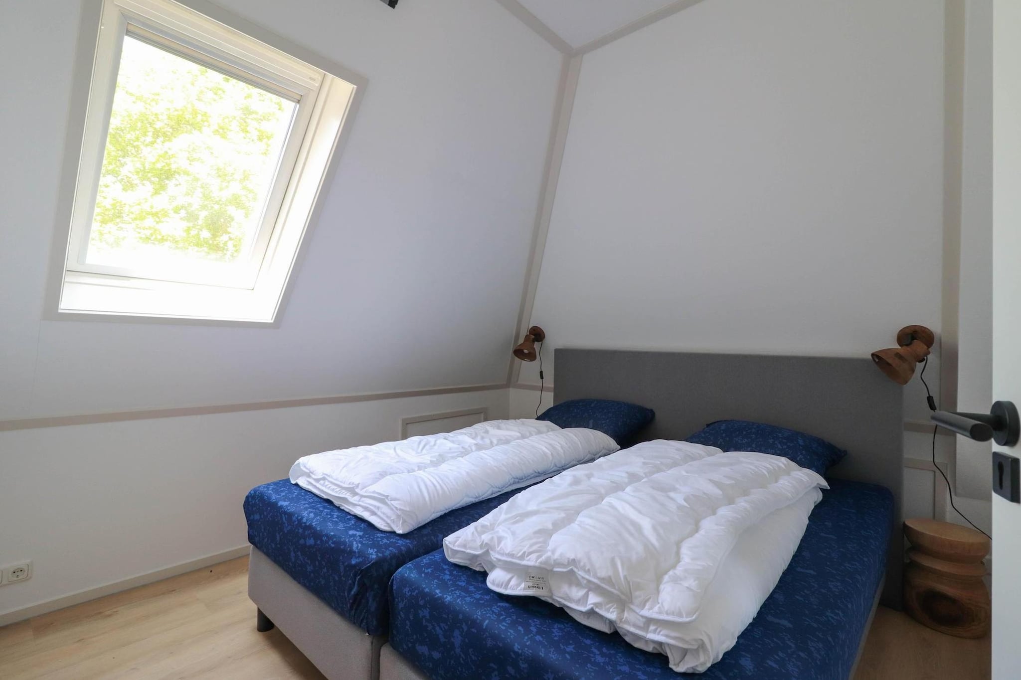 Beach Villa Royale with Wellness Hot Tub & Sauna - 10 persons