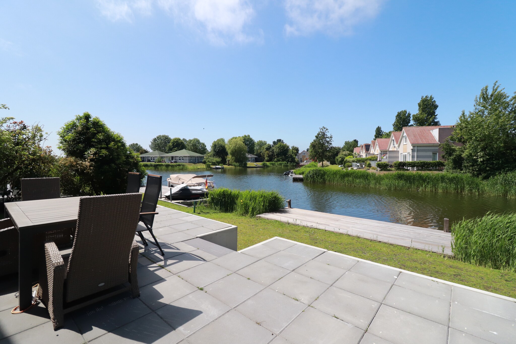 Solo+ XL - 6 persons - View in summer