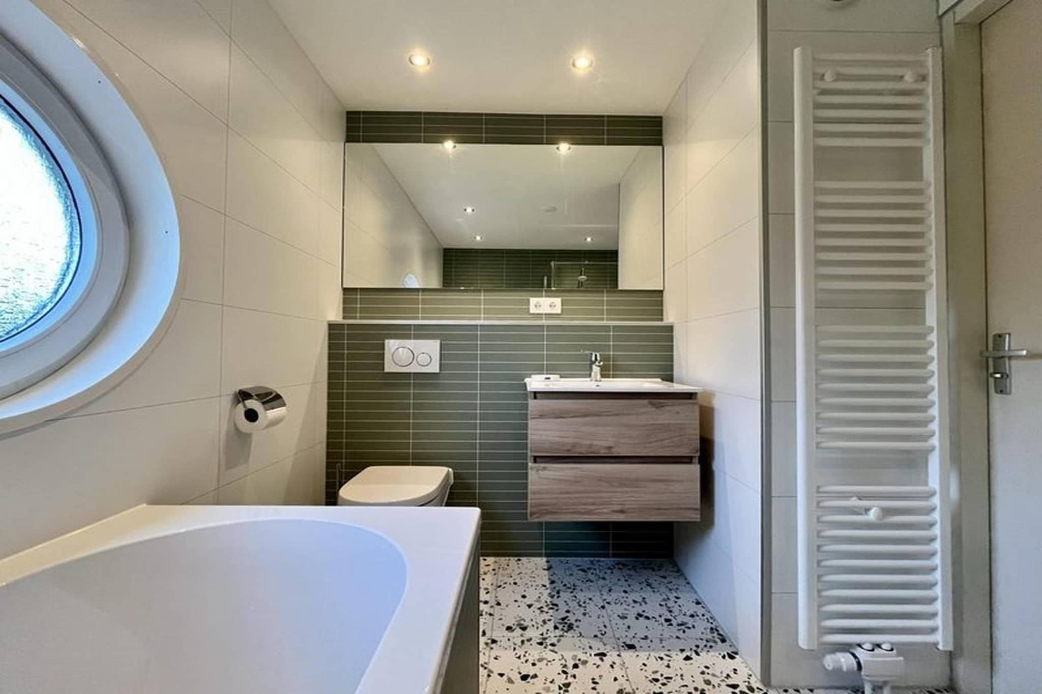 Solo+ by the water - 6 people - Bathroom