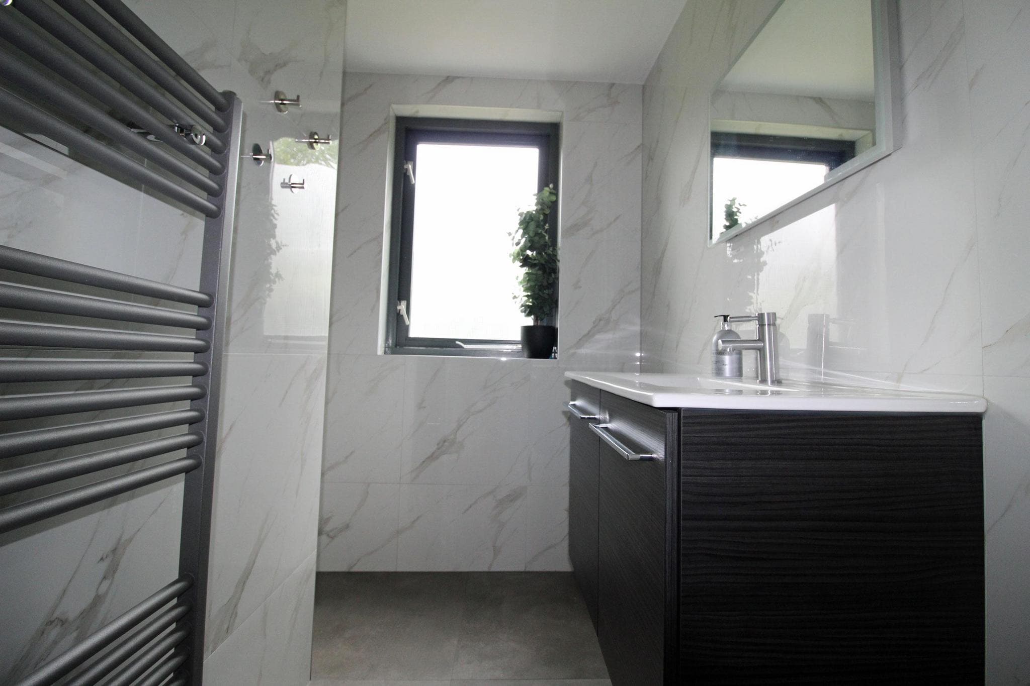 6 - Persons Bungalow La Moufflon-Badkamer