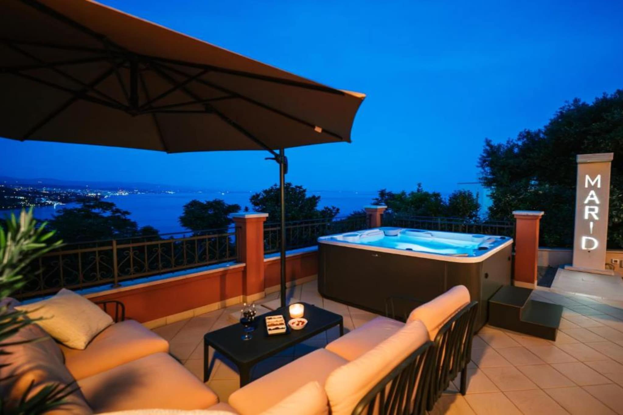 Villa Marid Opatija - Three bedroom Apartment-Schwimmbad
