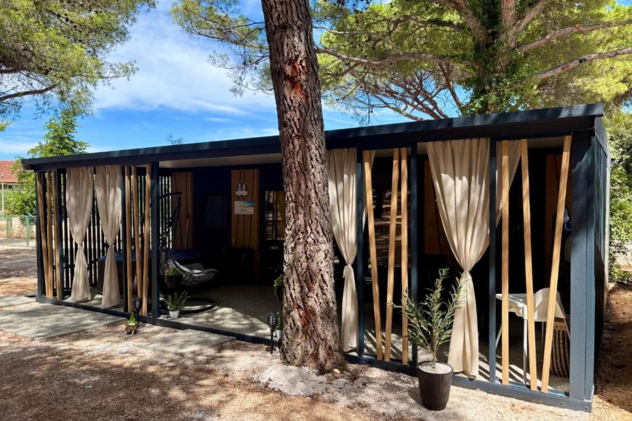 TJ Escape - Mobile Home - Mobile Home With Hot Tub And Terrace-Outdoor