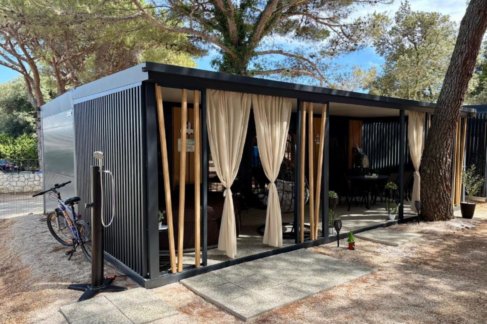 TJ Escape - Mobile Home - Mobile Home With Hot Tub And Terrace-Outdoor