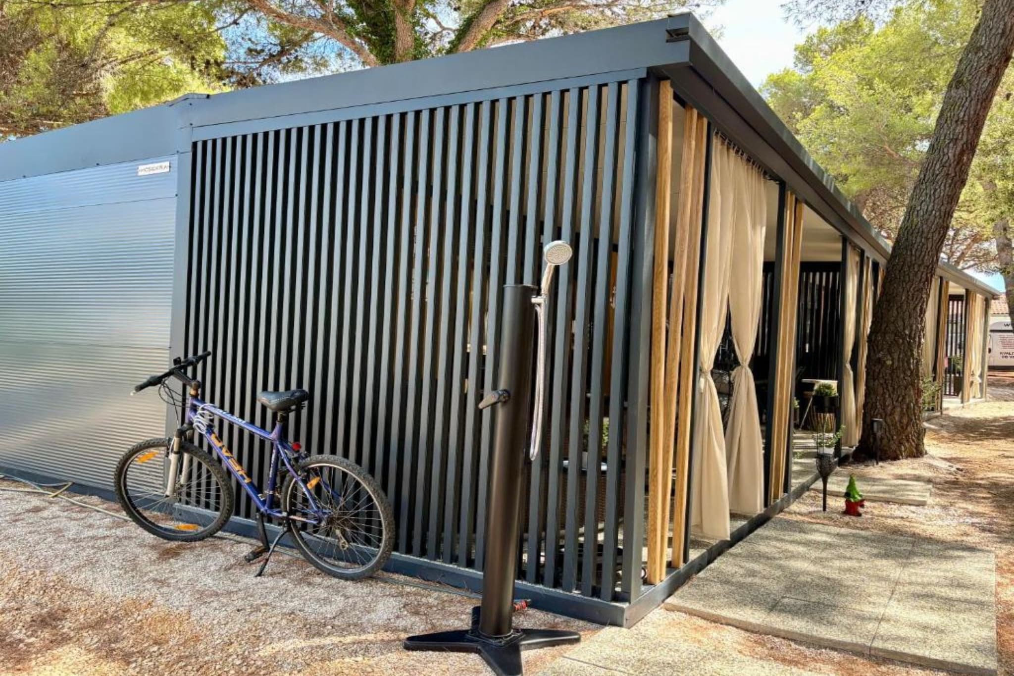 TJ Escape - Mobile Home - Mobile Home With Hot Tub And Terrace