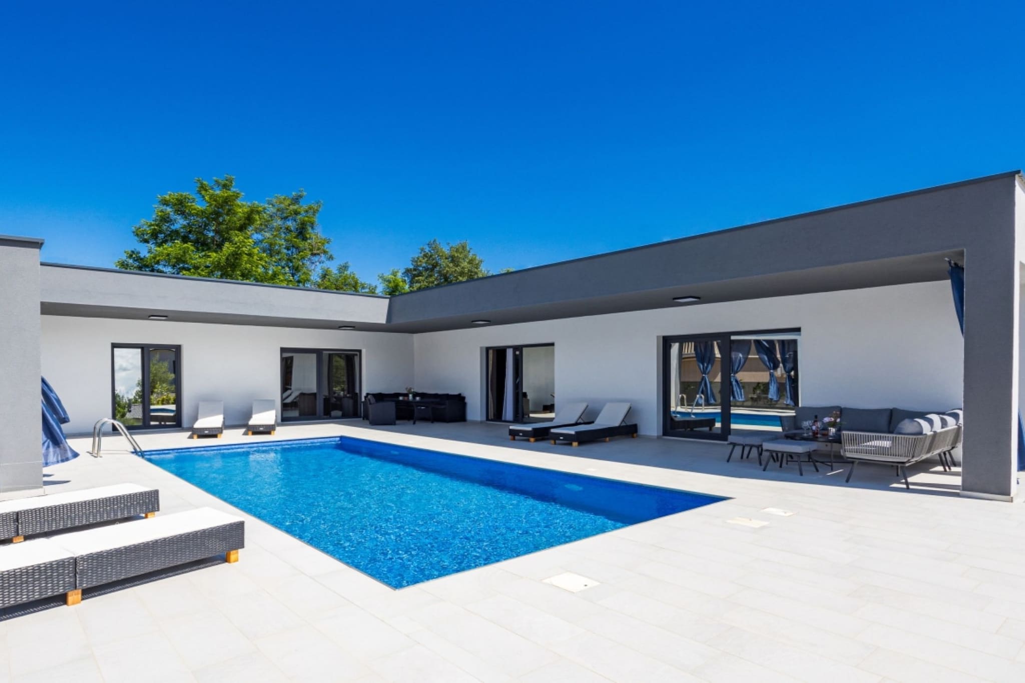 Villa Pool House Fancy - Villa With Private Pool-Pool