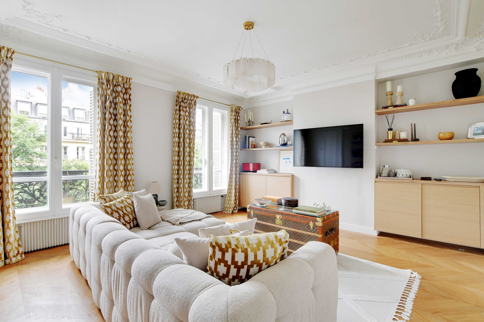Elegant Apt 2BDRâ€“ Arc de Triomphe / Champs-Ã‰lysÃ©es