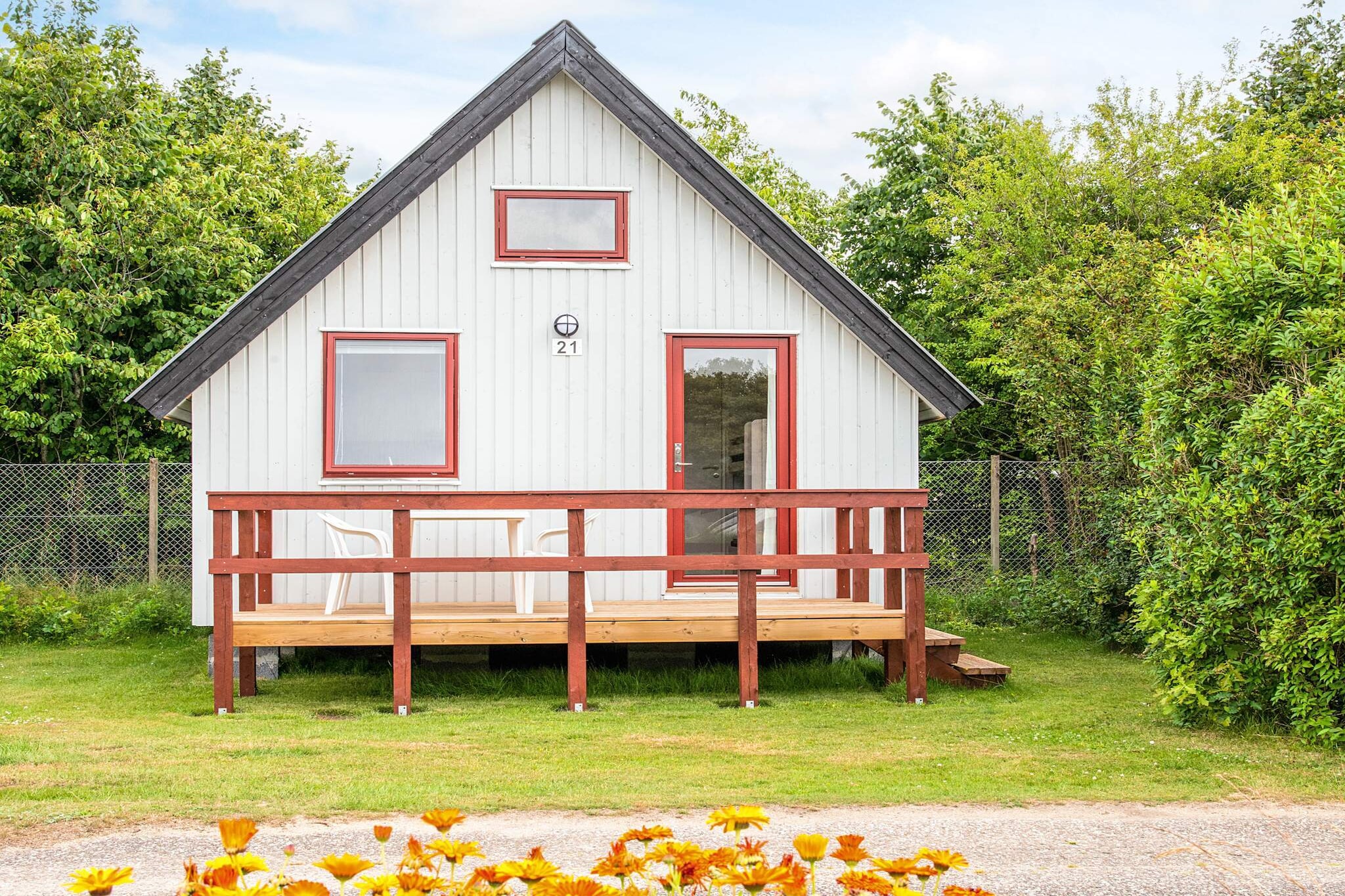 Grindsted Aktiv Camping is a centrally located, family-friendly campsite in the heart of Jutland, just 12 km from LEGOLAND, Lalandia, and the LEGO House, and 35 km from Givskud Zoo. Situated in the southern part of Grindsted town—with great shopping and local amenities nearby—it offers a peaceful base surrounded by nature and well connected to the region’s major attractions. Whether you're traveling as a couple, a family, or a group of friends, this quiet yet lively campsite makes an ideal starting point for exploring central, western, and southern Jutland. Guests can choose from a variety of comfortable accommodations, including three types of cabins ranging from simple, cozy options to modern, spacious cabins fully equipped with kitchens and private bathrooms. For those who prefer a classic room stay, two types of guest rooms are available, offering indoor comfort with access to all campsite amenities. In total, the site features around 90 camping units, 24 cabins, and 6 rooms—ensuring there’s something to suit every type of traveler. Grindsted Aktiv Camping is packed with activities for all ages and interests. You can enjoy mini golf, petanque, beach volleyball, or a game of tennis or football, right in or near the campsite. Anglers will appreciate the excellent fishing opportunities in local rivers and nearby "put and take" lakes, with licenses available on-site. For thrill-seekers, the Grindsted Go-kart track offers high-speed fun, while the nearby swimming pool features slides, saunas, and family-friendly zones. Annual events such as the Stjernetour de Grindsted, Engsøløbet, and the Music in Gryden festival add vibrancy to the calendar. Visitors can also explore cultural gems like the Grindsted Museum and Karensminde Farm Museum, where interactive exhibits bring local history to life. Whether you come to relax or to stay active, Grindsted Aktiv Camping delivers an unforgettable Danish holiday experience.