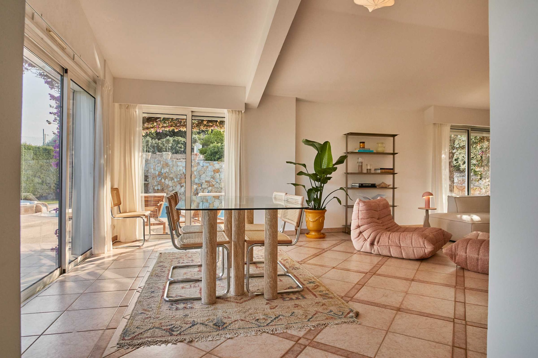 AP-652-PERTUADES - Niet-getagd