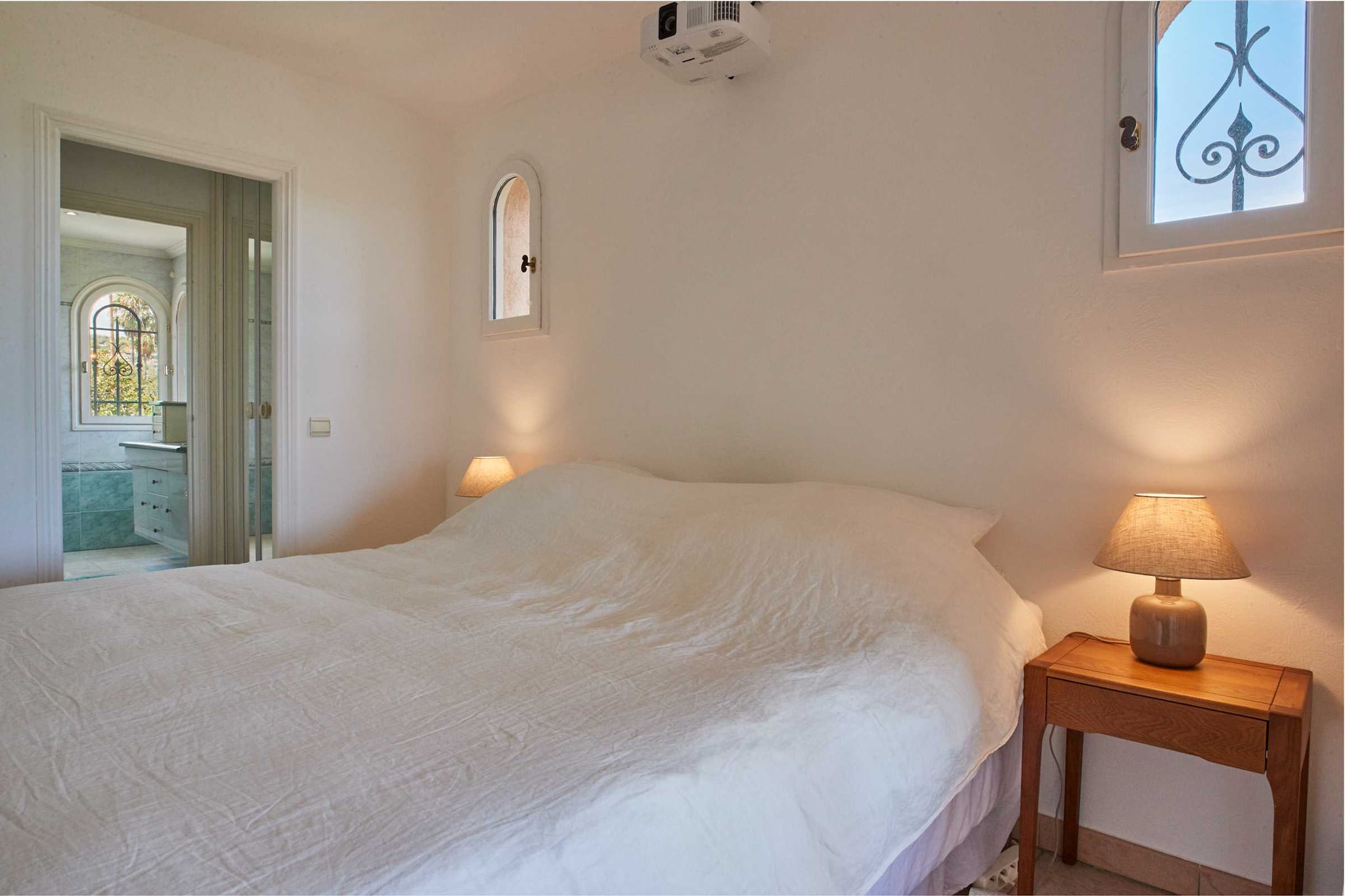 AP-652-PERTUADES - Niet-getagd