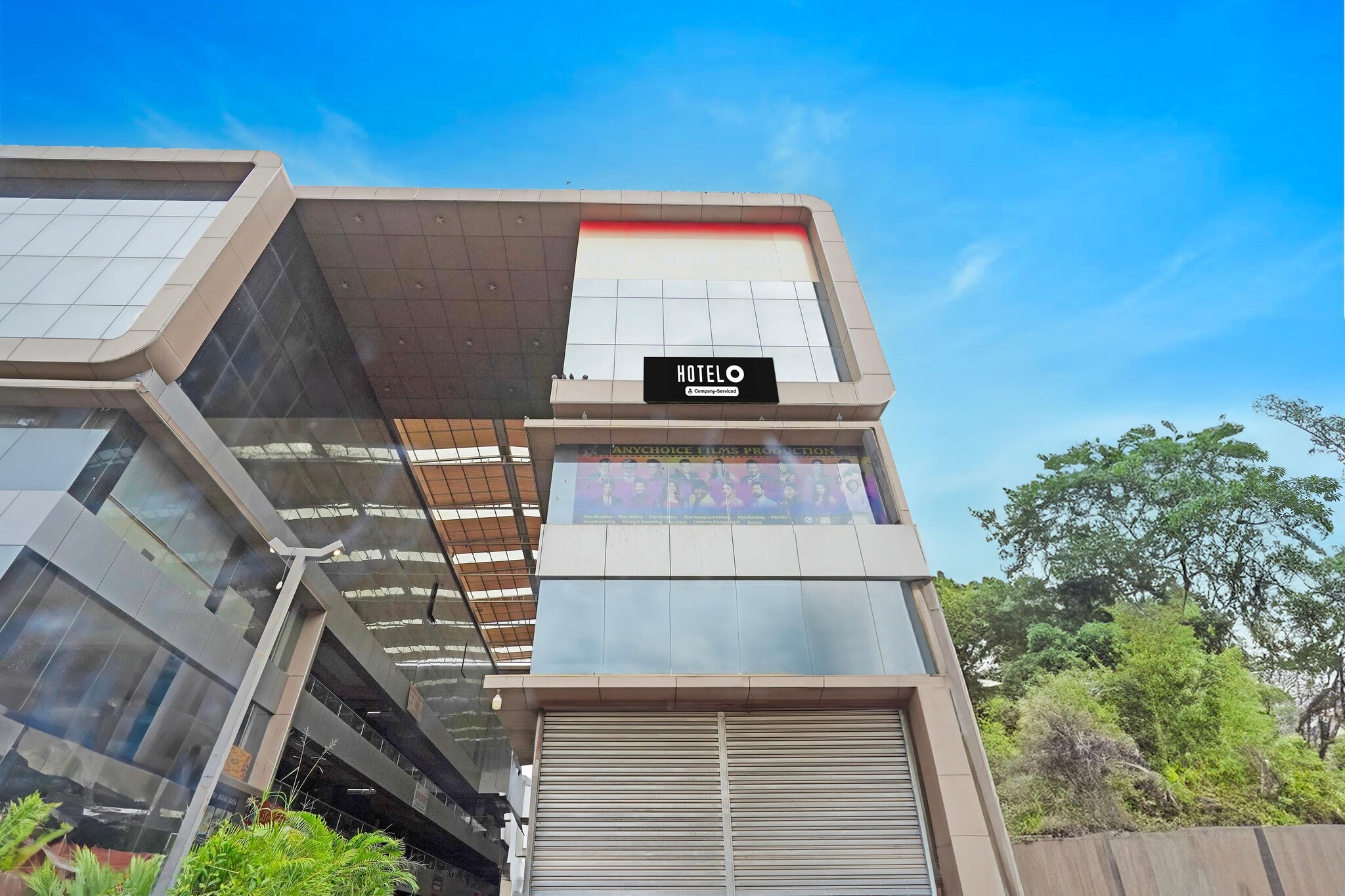 Hotel O Ugat Canal Surat Royal Orbit