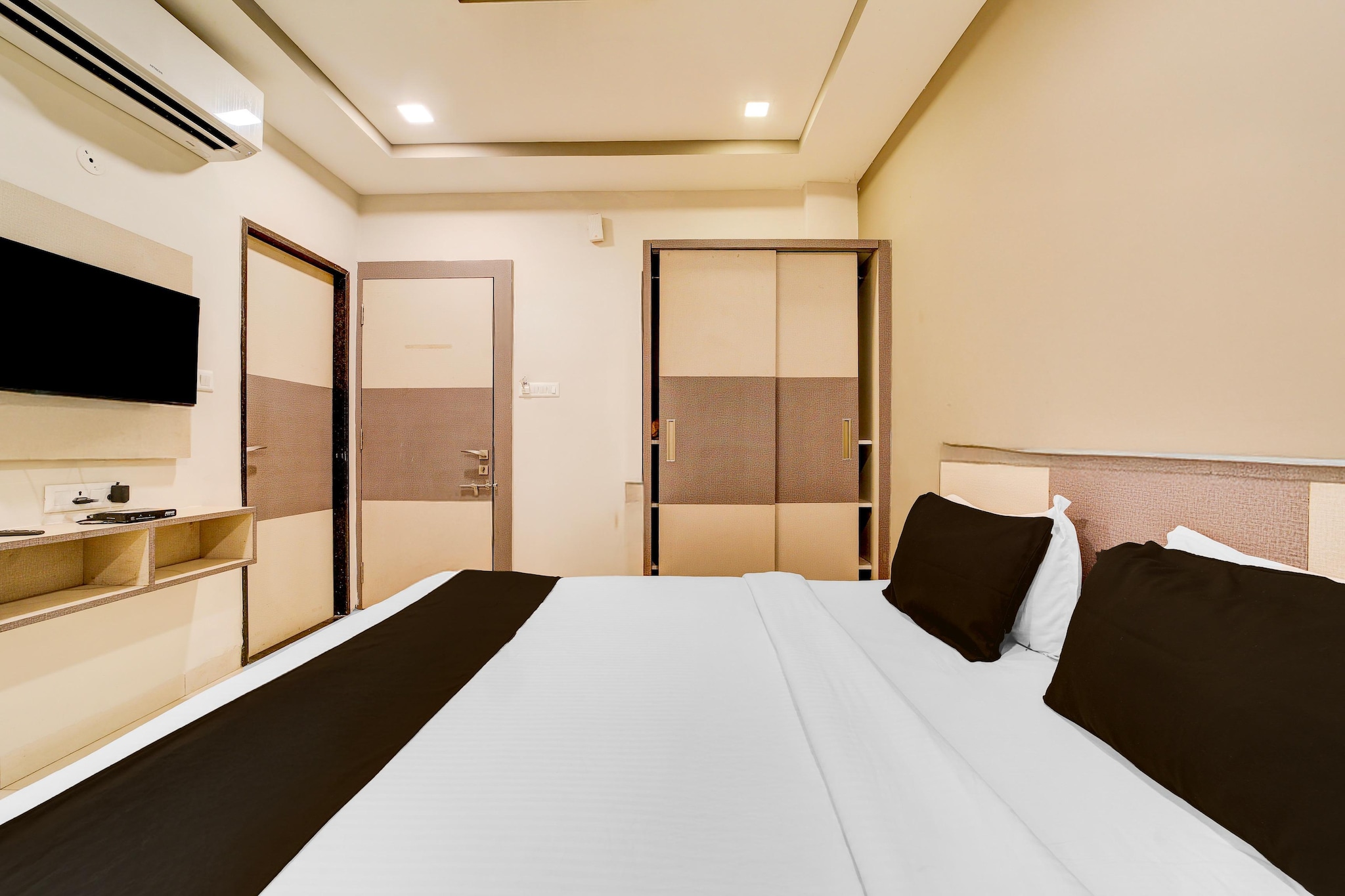 Townhouse Meghdoot GardenÂ  Urban Elite