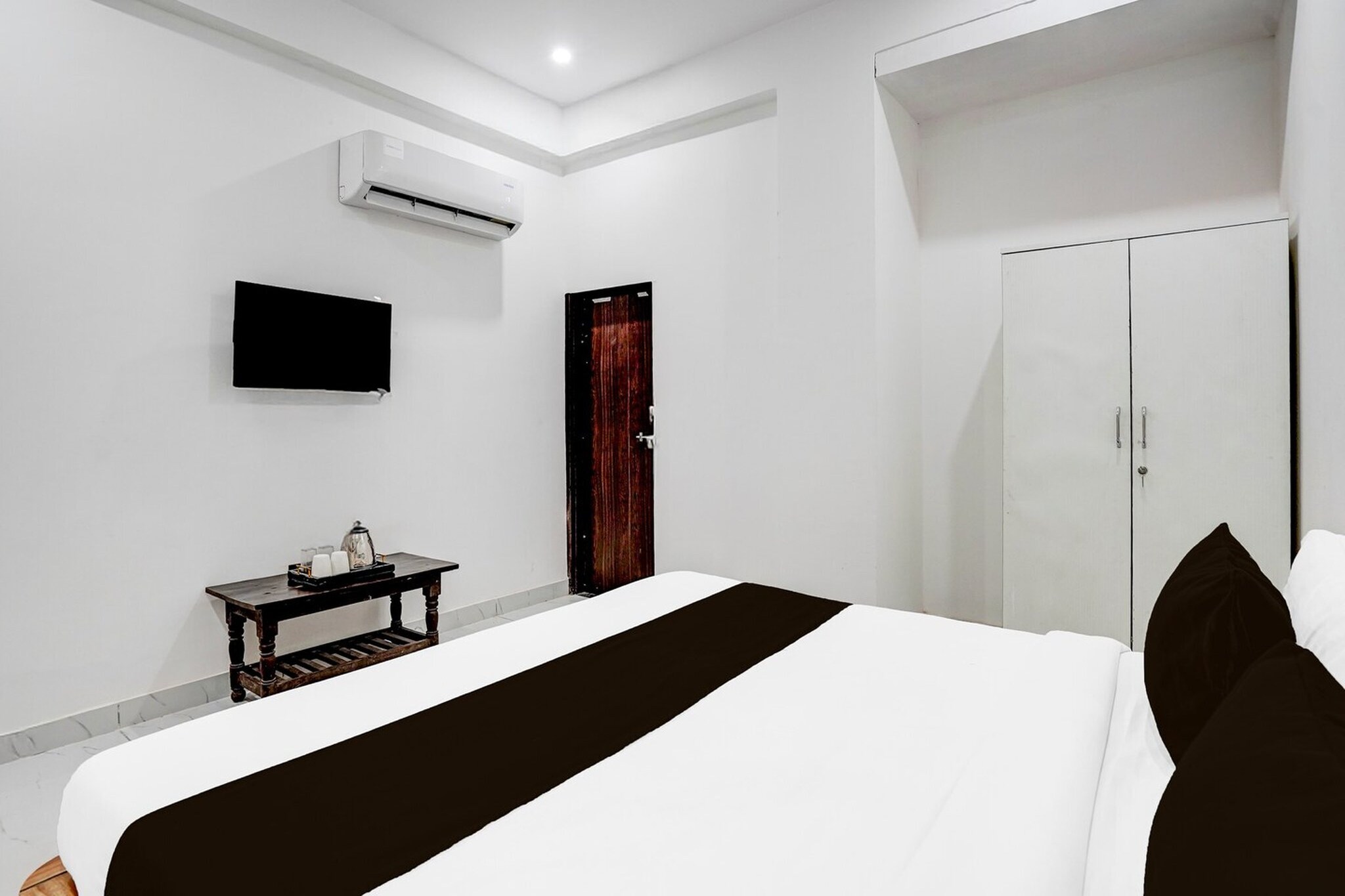 Collection O Iskcon Temple Mansarovar