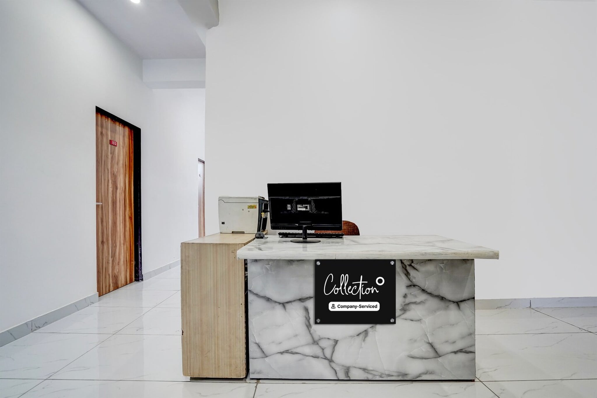 Ground floor: (bedroom(double bed, TV, seating area, air conditioning, telephone), bathroom(bathtub or shower, shower, washbasin, toilet, Towels incl., shampoo, body soap, hot water))