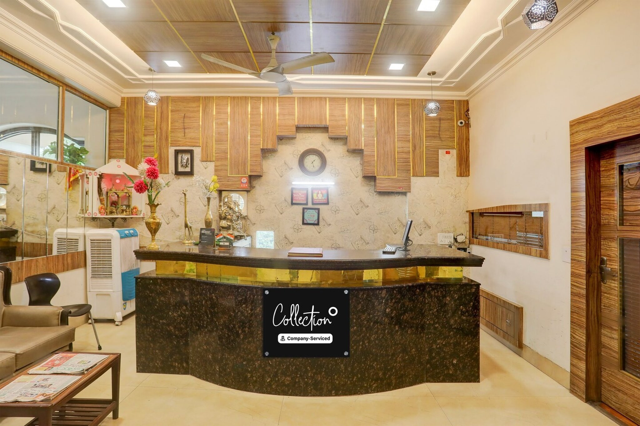 Ground floor: (bedroom(double bed, TV, seating area, air conditioning, telephone), bathroom(bathtub or shower, shower, washbasin, toilet, Towels incl., shampoo, body soap, hot water), lift)