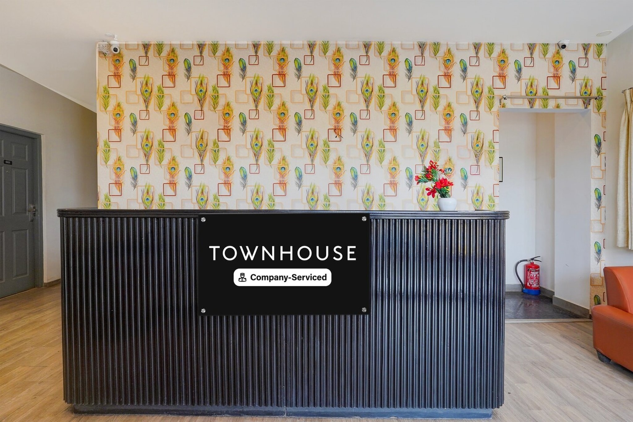 Ground floor: (bedroom(double bed, TV, seating area, air conditioning, telephone), bathroom(bathtub or shower, shower, washbasin, toilet, Towels incl., shampoo, body soap, hot water), parking, lift, Laundry Package incl.)