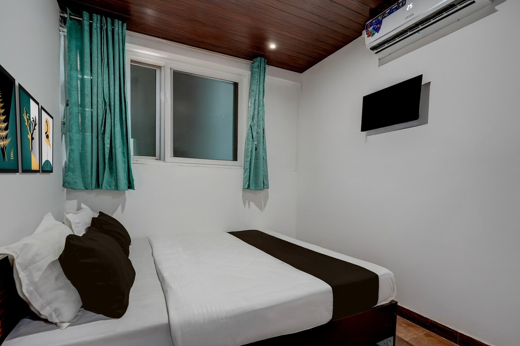 Situated within 6.9 km of Indian Institute of Science, Bangalore and 7.3 km of Yeswanthpur Railway Station, Hotel O Kodgehalli Railway Station Formerly Brew & Rest Inn features rooms with air conditioning and a private bathroom in Bengaluru. Among the facilities at this property are room service and a 24-hour front desk, along with free WiFi throughout the property. The hotel has family rooms.

All rooms at the hotel are fitted with a seating area, a flat-screen TV with satellite channels and a private bathroom with free toiletries and a bath or shower. The units have a desk.

Bangalore Palace is 11 km from Hotel O Kodgehalli Railway Station Formerly Brew & Rest Inn, while Indira Gandhi Musical Fountain Park is 11 km from the property. Kempegowda International Airport is 28 km away.

Unmarried couples are warmly welcome at this property.
Guests with local ID proof are warmly welcome.
Early Check-In Policy: A full dayâ€™s room rate will be charged for check-ins before 6:00 AM. Complimentary early check-in is available between 6:00 AM and 10:00 AM, subject to room availability.
Check-in is only available to guests aged 18 and above. Please provide a government-issued ID to confirmÂ yourÂ age.