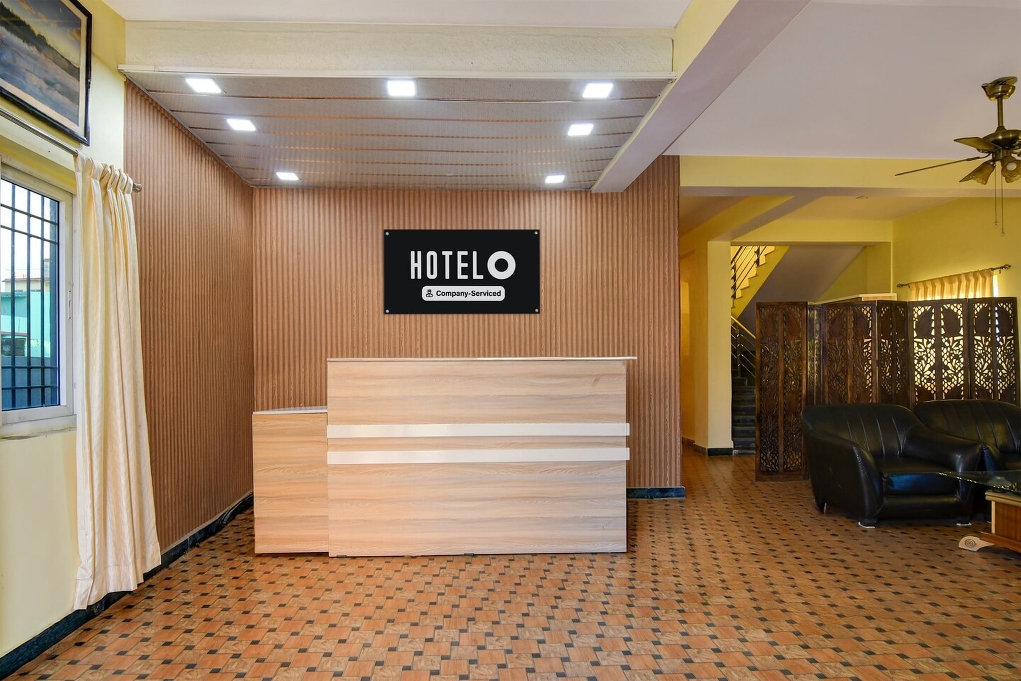 Ground floor: (bedroom(double bed, TV, seating area, air conditioning, Towels incl., telephone), bathroom(bathtub or shower, shower, washbasin, toilet, shampoo, body soap, hot water))