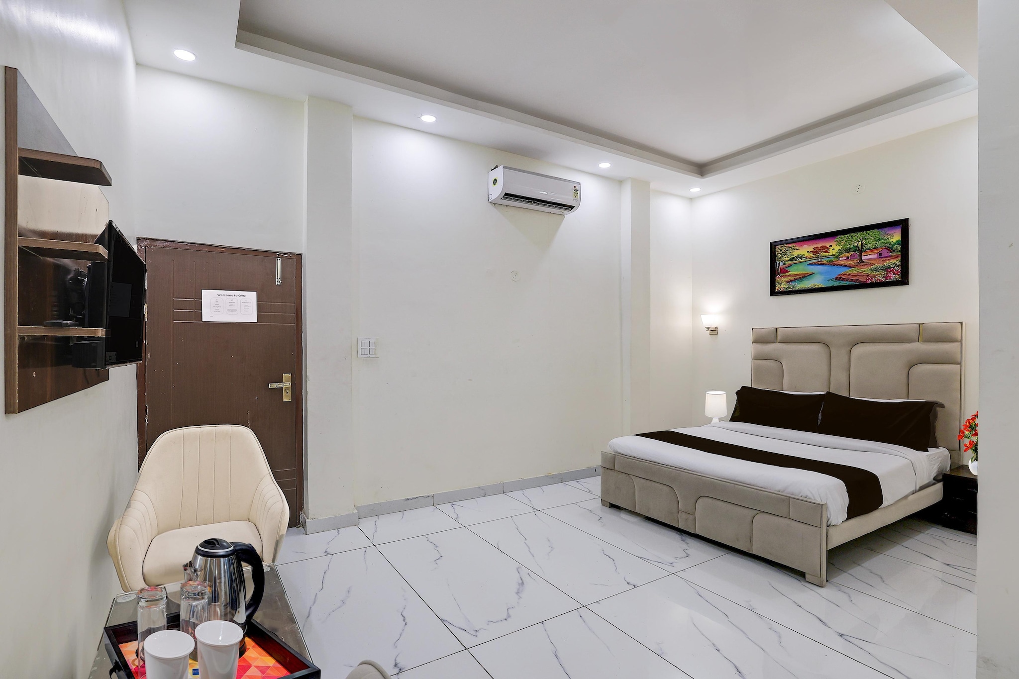 Hotel O Clock Tower DehradunÂ  Dooncity Suites