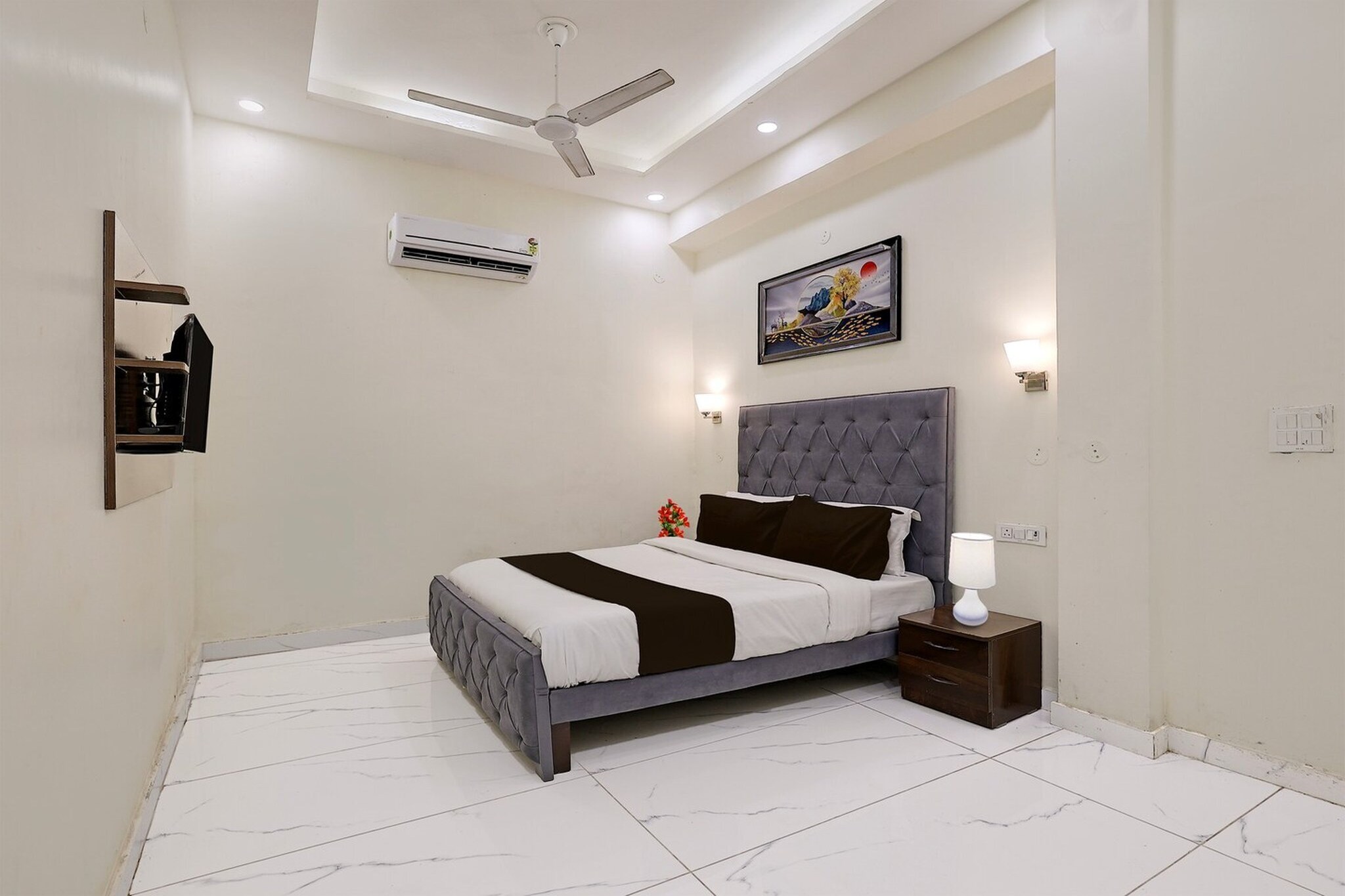 Hotel O Clock Tower Dehradun Dooncity Suites