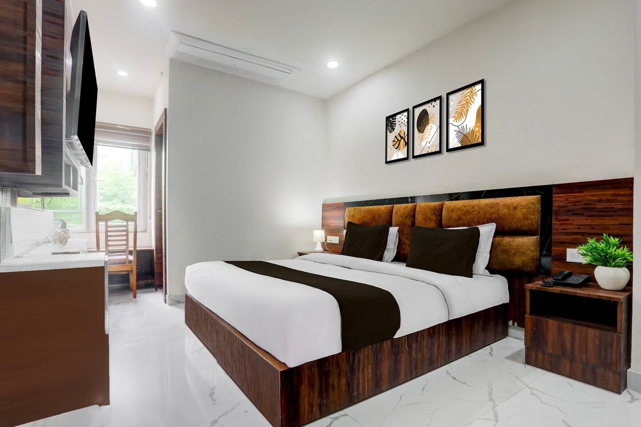 Townhouse Bela Varanasi Railway Station