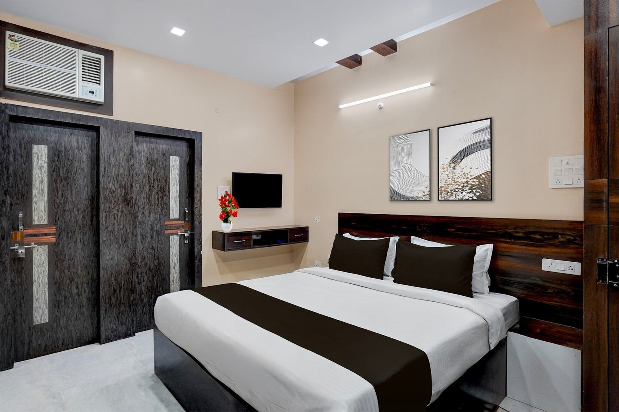 Collection O Patliputra Sports Complex