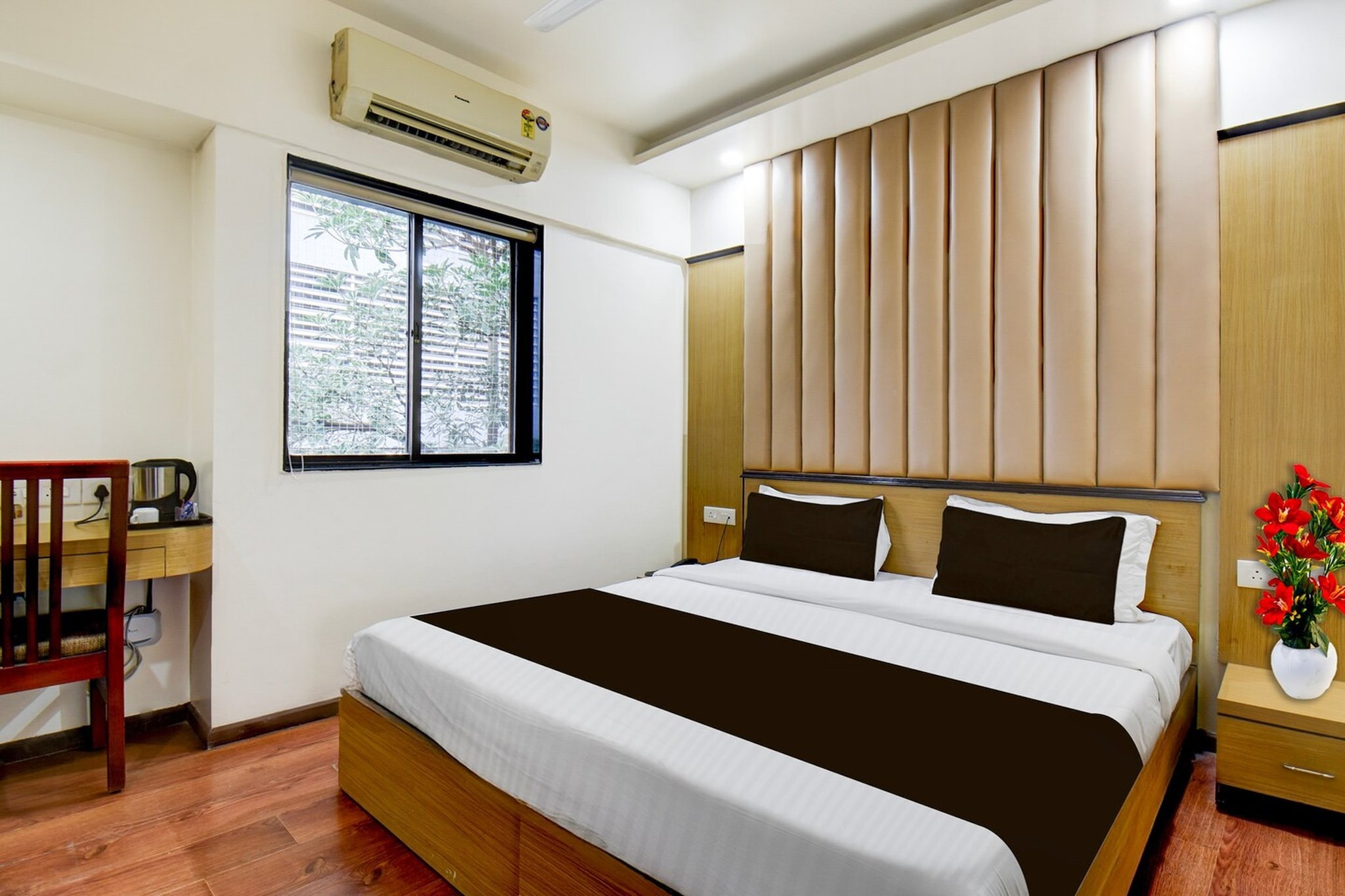 Townhouse Viman Nagar Business Stay