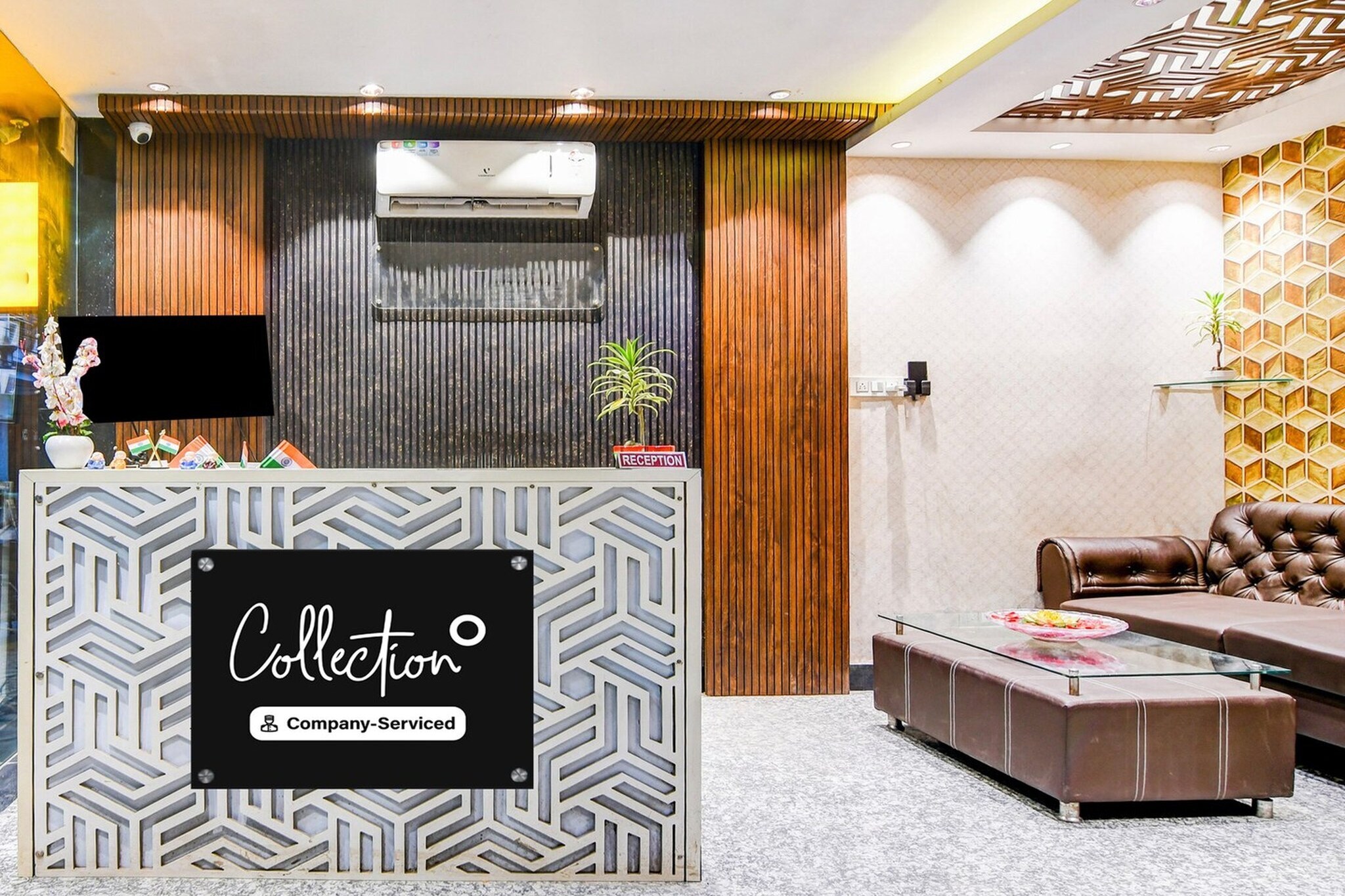Collection O Chinar Park Crossway Kolkata