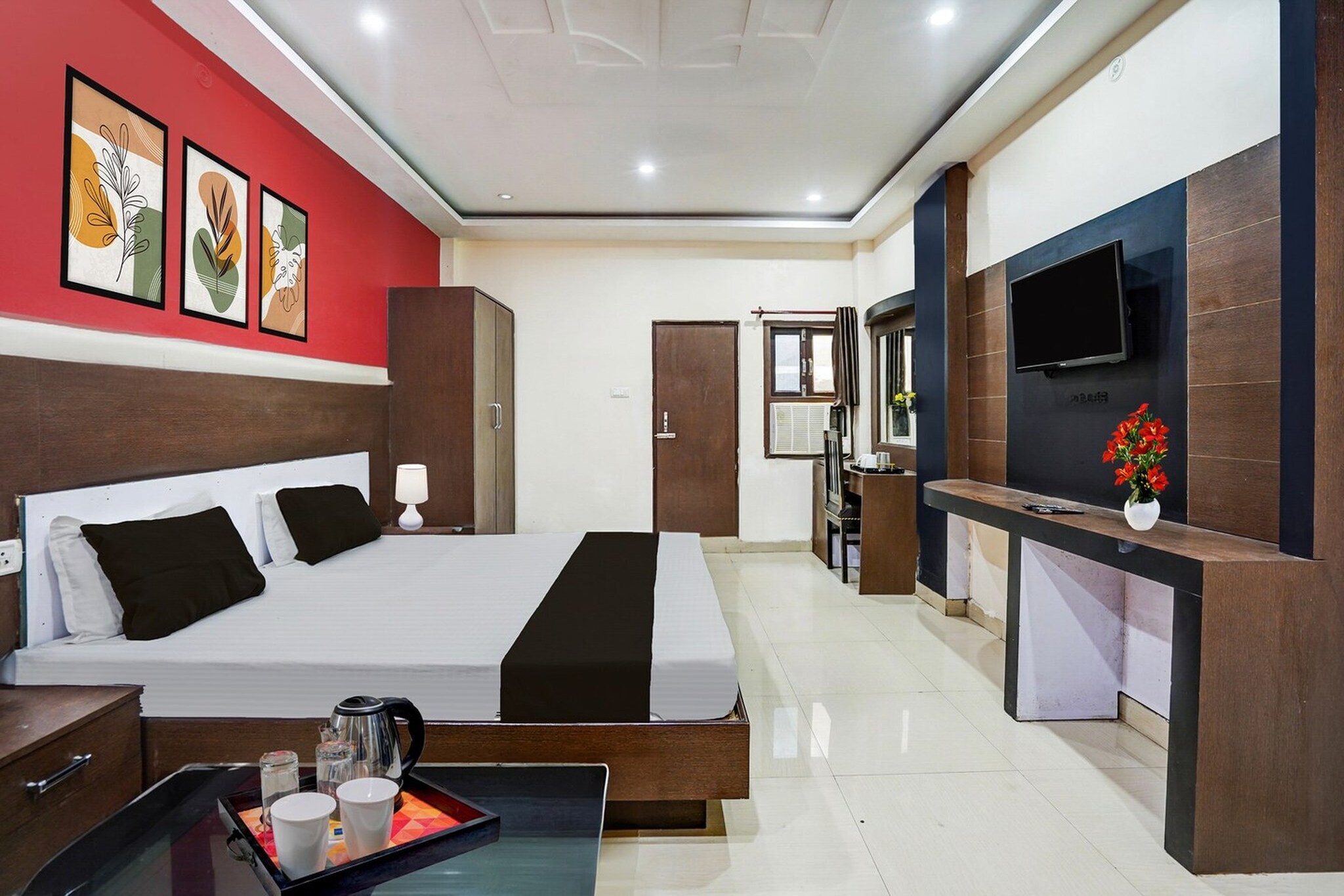 Set in Prayagraj, Uttar Pradesh region, Hotel O Prayagraj Central Railway Junction Formerly Shantila Inn is situated 11 km from Phaphamau Junction. Among the facilities at this property are a shared kitchen and room service, along with free WiFi throughout the property. The hotel features family rooms.
The units at the hotel come with a seating area, a flat-screen TV with satellite channels and a private bathroom with free toiletries and a bath or shower. The rooms at Hotel O Prayagraj Central Railway Junction Formerly Shantila Inn feature air conditioning and a desk.
A continental breakfast is available at the accommodation.
Speaking English and Hindi, staff are always on hand to help at the reception.
Allahabad Airport is 10 km away.
Early Check-In Policy: A full day’s room rate will be charged for check-ins before 6:00 AM. Complimentary early check-in is available between 6:00 AM and 10:00 AM, subject to room availability.
Check-in is only available to guests aged 18 and above. Please provide a government-issued ID to confirm your age.