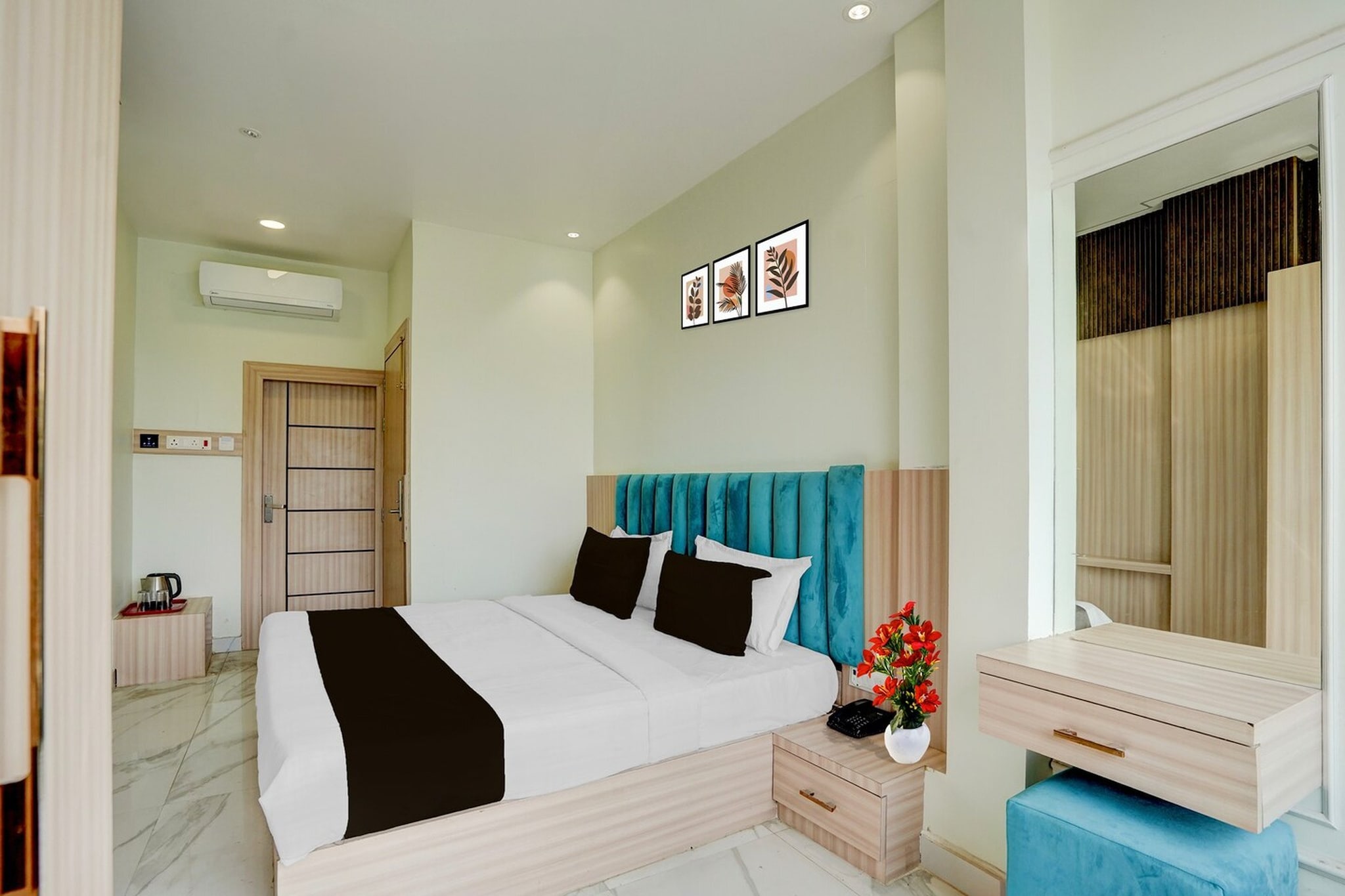 Townhouse Oak Prayagraj Railway Junction