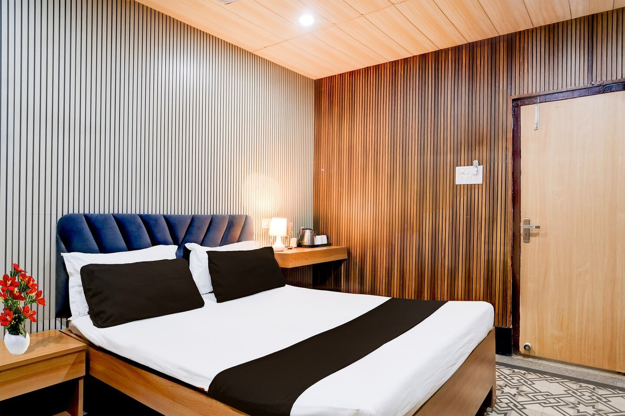 Situated within 7 km of Kamakhya Temple and 600 metres of Guwahati Station, Hotel O Nepali Mandir Bus Terminal Formerly Hotel Aaghnya features rooms with air conditioning and a private bathroom in Guwahati. With free WiFi, this 3-star hotel offers room service and a 24-hour front desk. The hotel has family rooms.
The rooms at the hotel are fitted with a seating area, a flat-screen TV with satellite channels and a private bathroom with free toiletries and a bath or shower. The units have a desk.
Umananda Temple is 2 km from Hotel O Nepali Mandir Bus Terminal Formerly Hotel Aaghnya, while ISKCON Guwahati is 1.2 km from the property. Lokpriya Gopinath Bordoloi International Airport is 18 km away.
1. Unmarried couples are warmly welcome at this property.
2. Guests with local ID proof are warmly welcome.
3.Early Check-In Policy: A full day’s room rate will be charged for check-ins before 6:00 AM. Complimentary early check-in is available between 6:00 AM and 10:00 AM, subject to room availability.
4.Foreign guests are welcome and allowed to stay at this property without any restrictions
Check-in is only available to guests aged 18 and above. Please provide a government-issued ID to confirm your age.