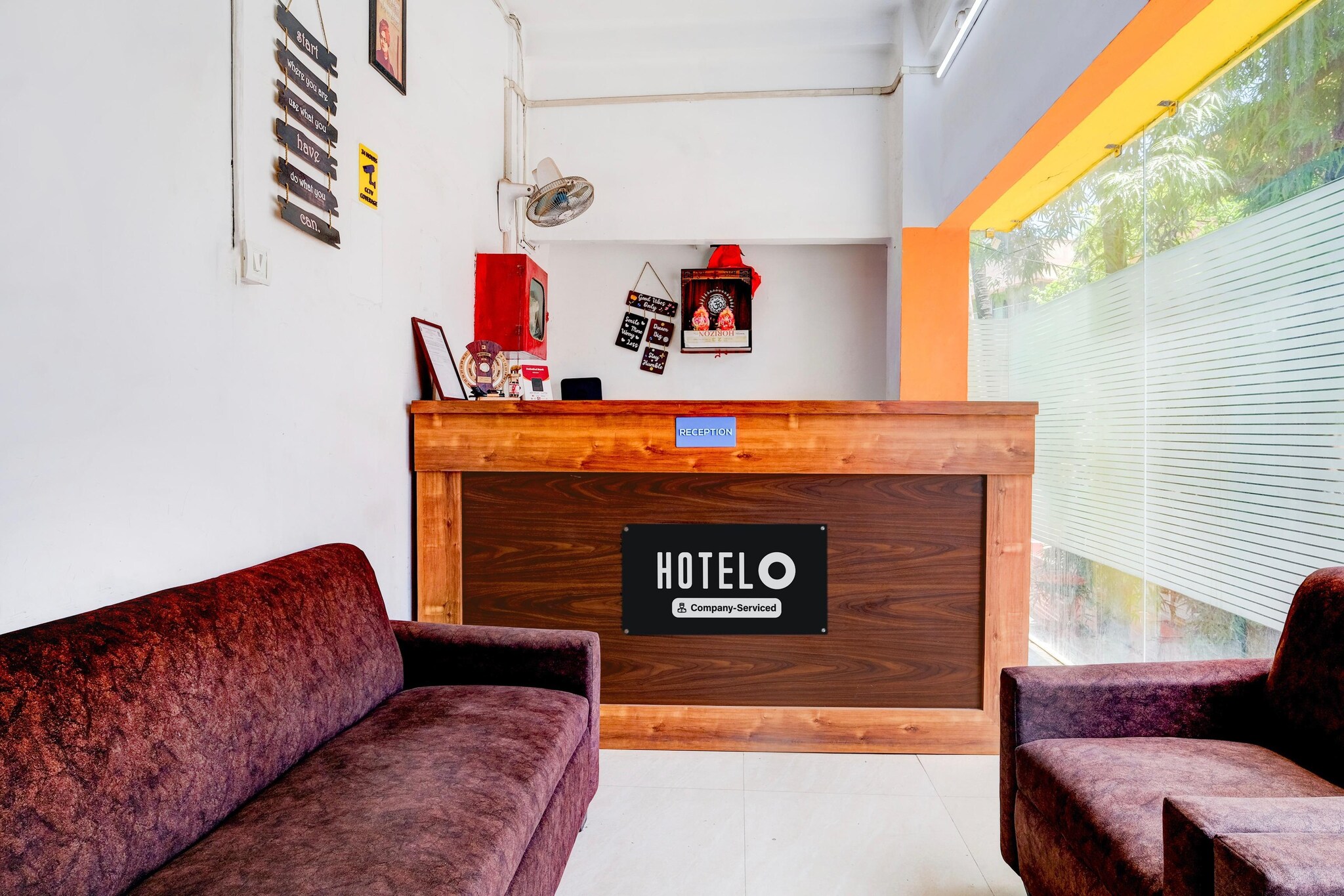 Ground floor: (bedroom(double bed, TV, seating area, air conditioning, Towels incl., telephone), bathroom(bathtub or shower, shower, washbasin, toilet, shampoo, body soap, hot water), lift)
