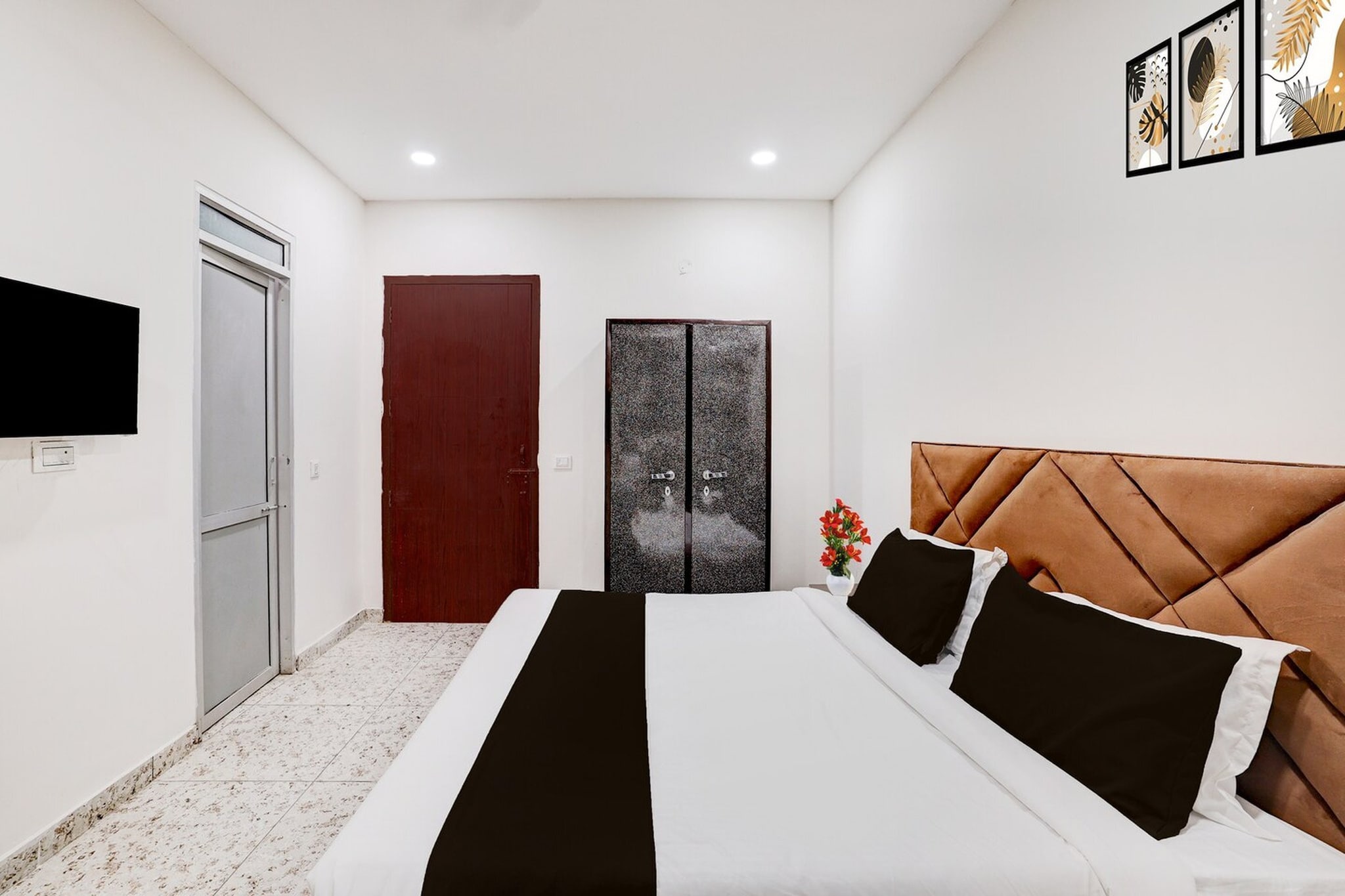 Collection O Neopolis Mall Ludhiana