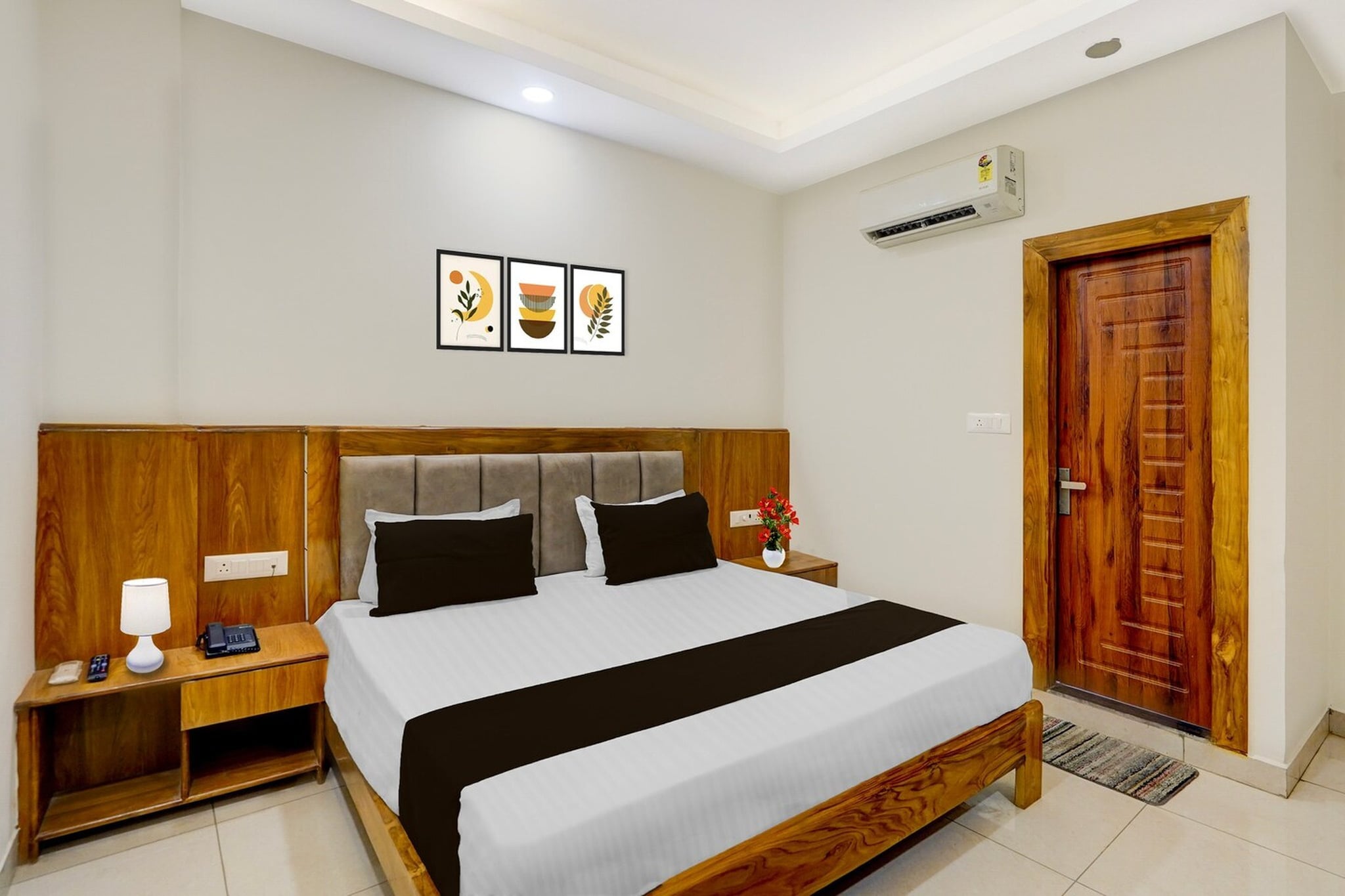 Townhouse Varanasi City Station